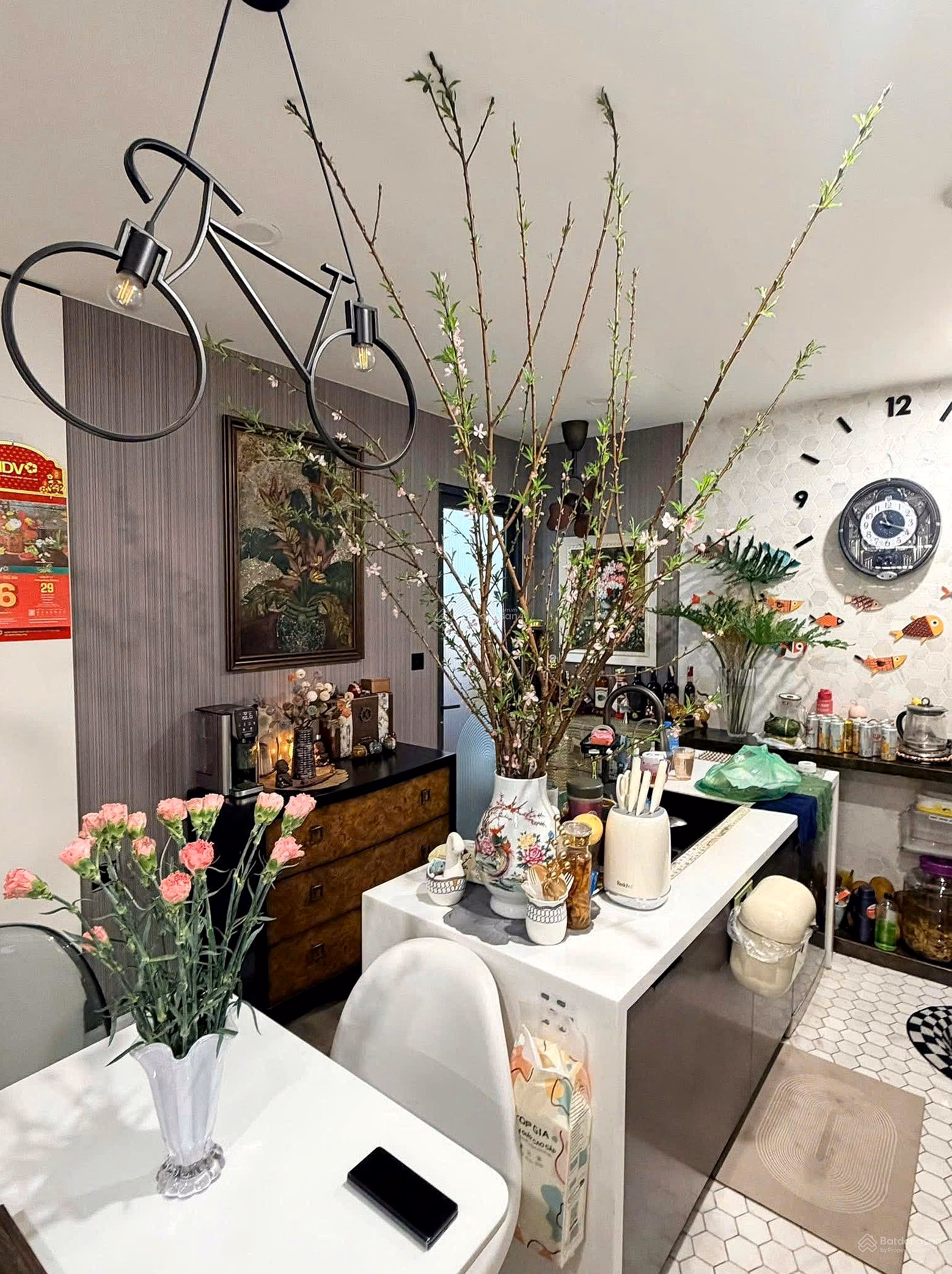 The owner offers to sell a 2-bedroom apartment with an area of ​​80.4 m2 at The Park Home Apartment, No. 1 Thanh Thai, Cau Giay