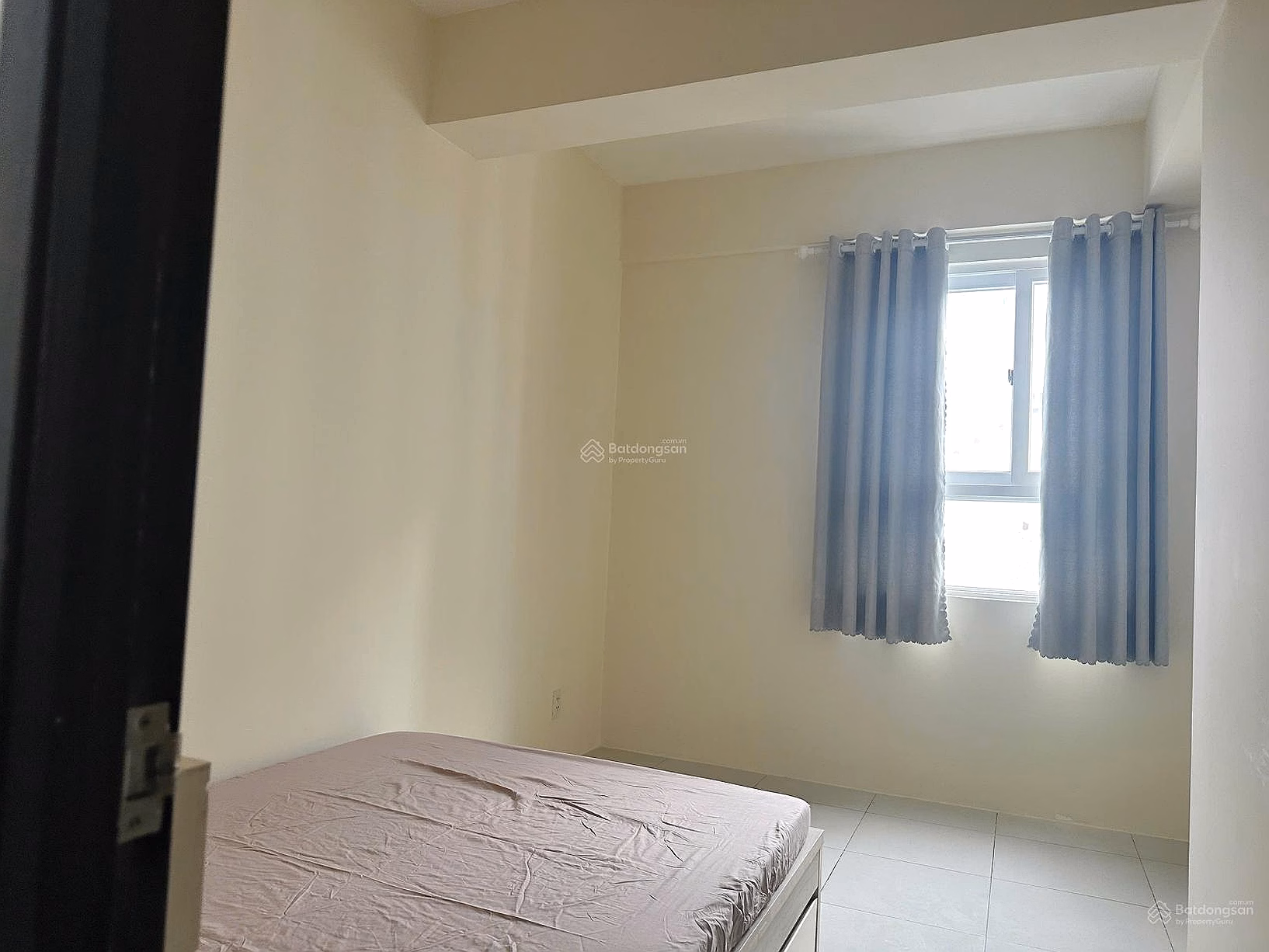 Urgent rent 2 bedroom 2 bathroom apartment, full furniture SKY9, price 9 million/month, move in immediately