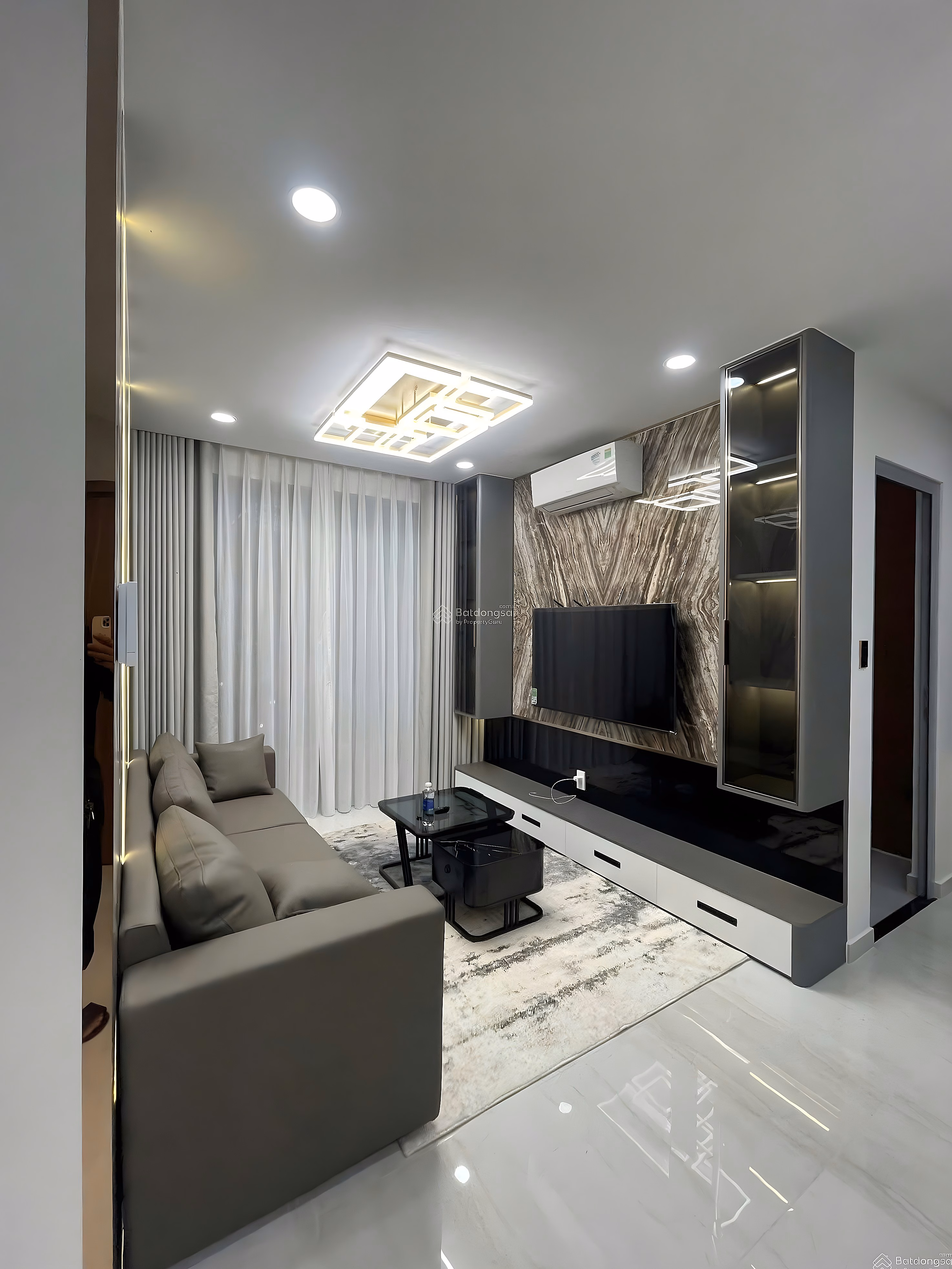 Apartment for sale at Dao Duy Tu Apartment, excellent price 1.86 billion, 70m2, 2 bedrooms, 2 bathrooms, reputable - clear legal