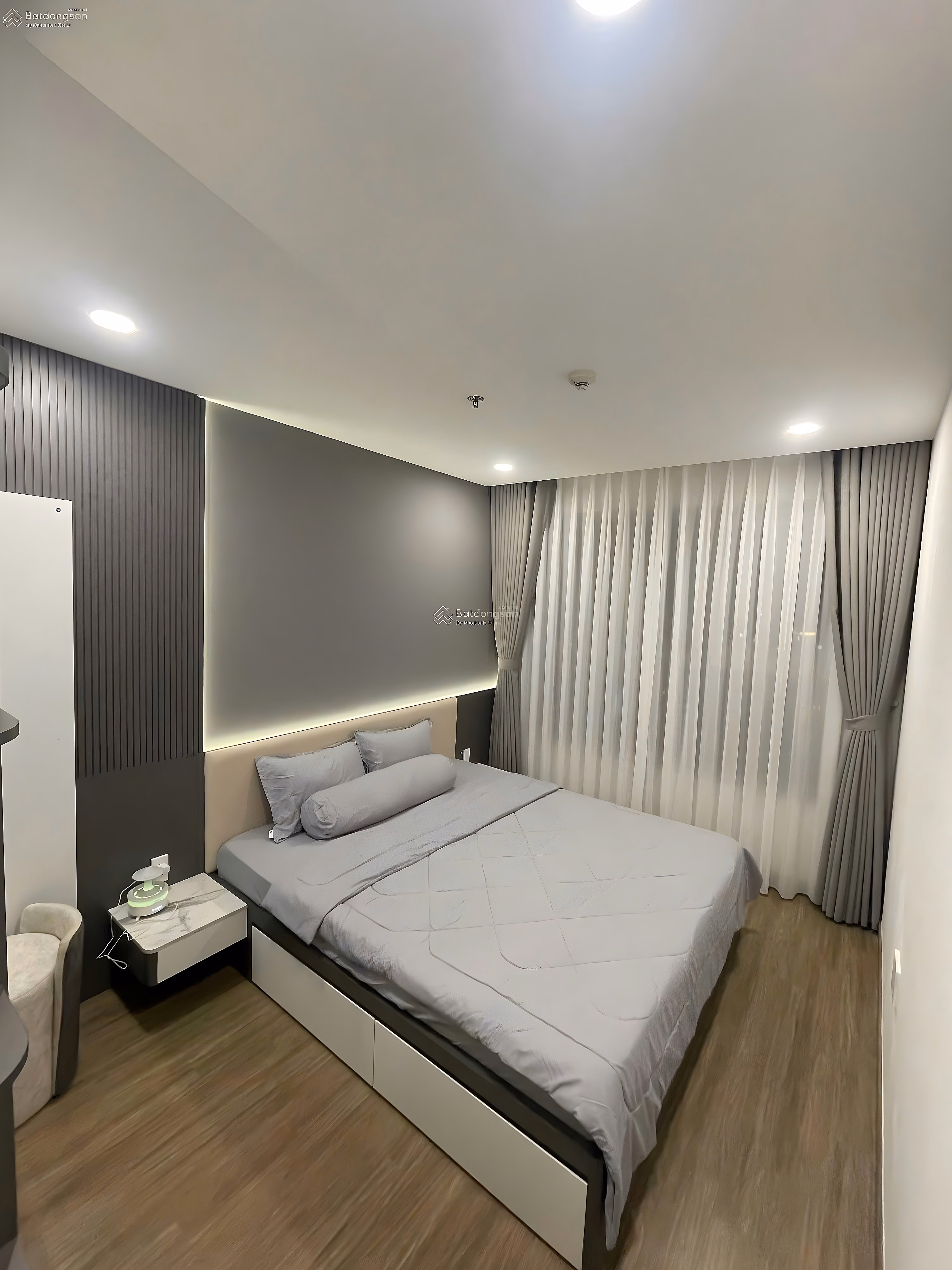 Apartment for sale at Dao Duy Tu Apartment, excellent price 1.86 billion, 70m2, 2 bedrooms, 2 bathrooms, reputable - clear legal