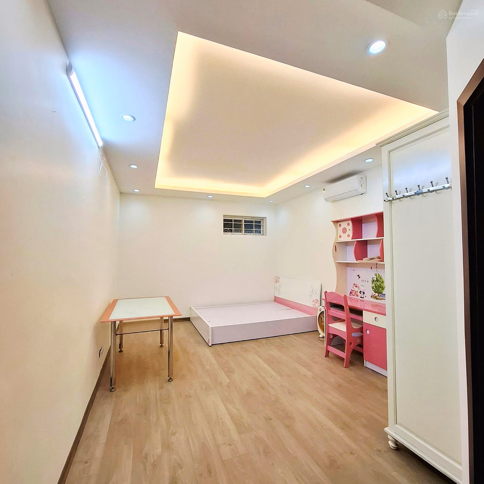 CC for sale HVHC apartment at best price - Area 104m2 fully furnished, 4 open sides - no shared walls