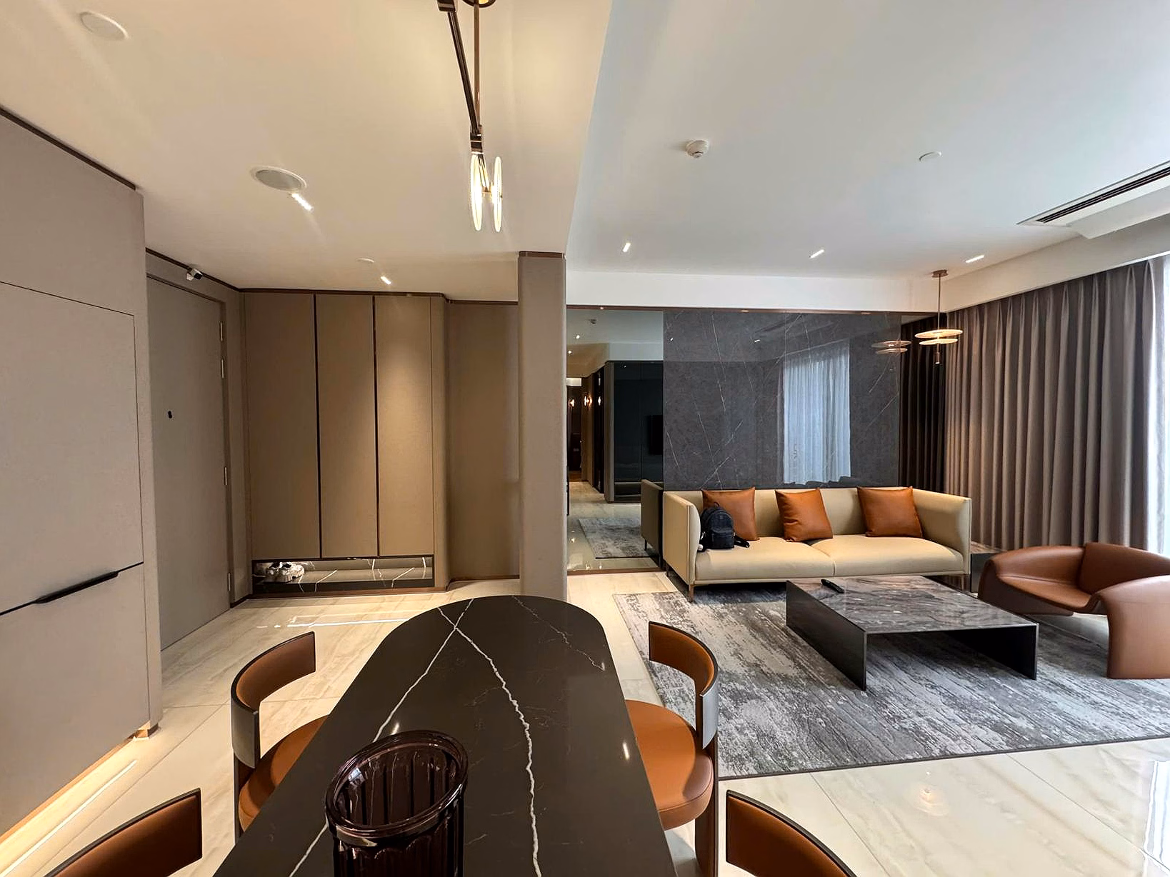 MISS OPERA A - 75m2 - FULLY FURNISHED - FIX LAYOUT - 1BR+ - 2WC - LUXURY INTERIOR - 70M NET