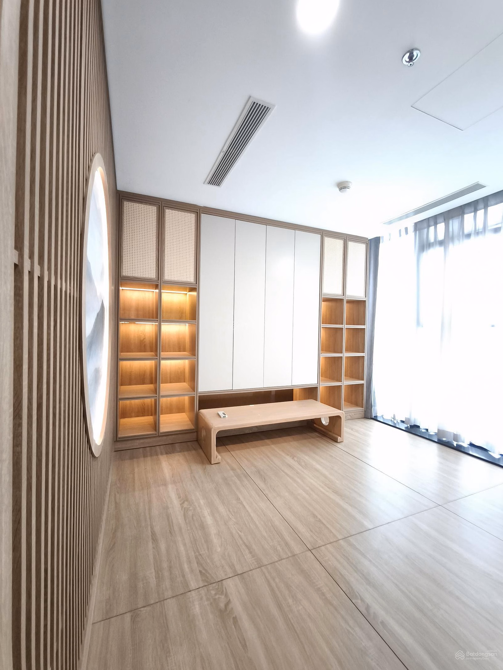 Hot Deal - Sunshine Sky City For Rent 4 Bedrooms 3 Bathrooms 1 Warehouse 132m2 - Fully Furnished - 30 Million Instant Stay