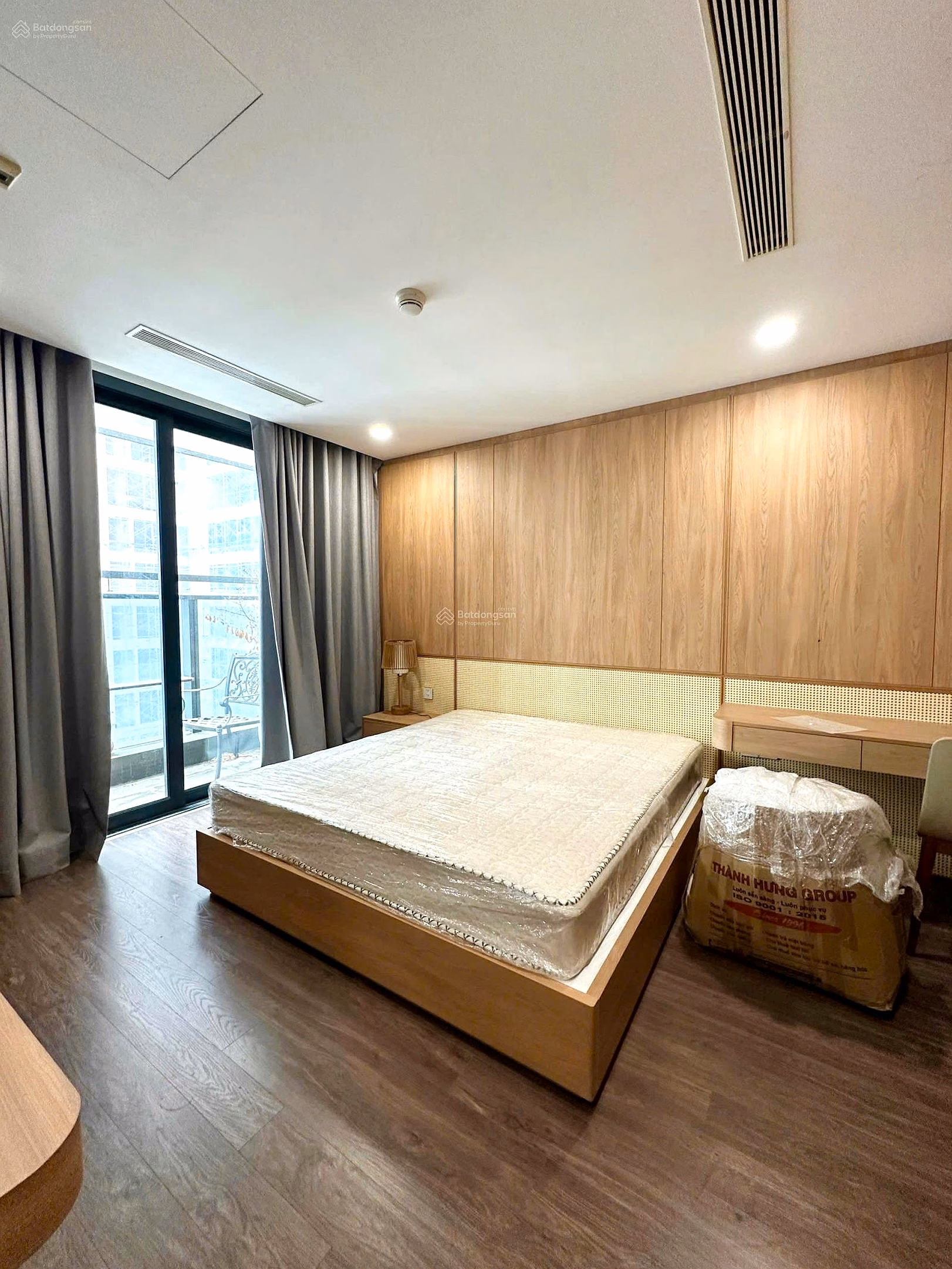 4-bedroom apartment for rent, 132m², fully furnished, high-class furniture - Sunshine Sky City District 7, adjacent to Phu My Hung