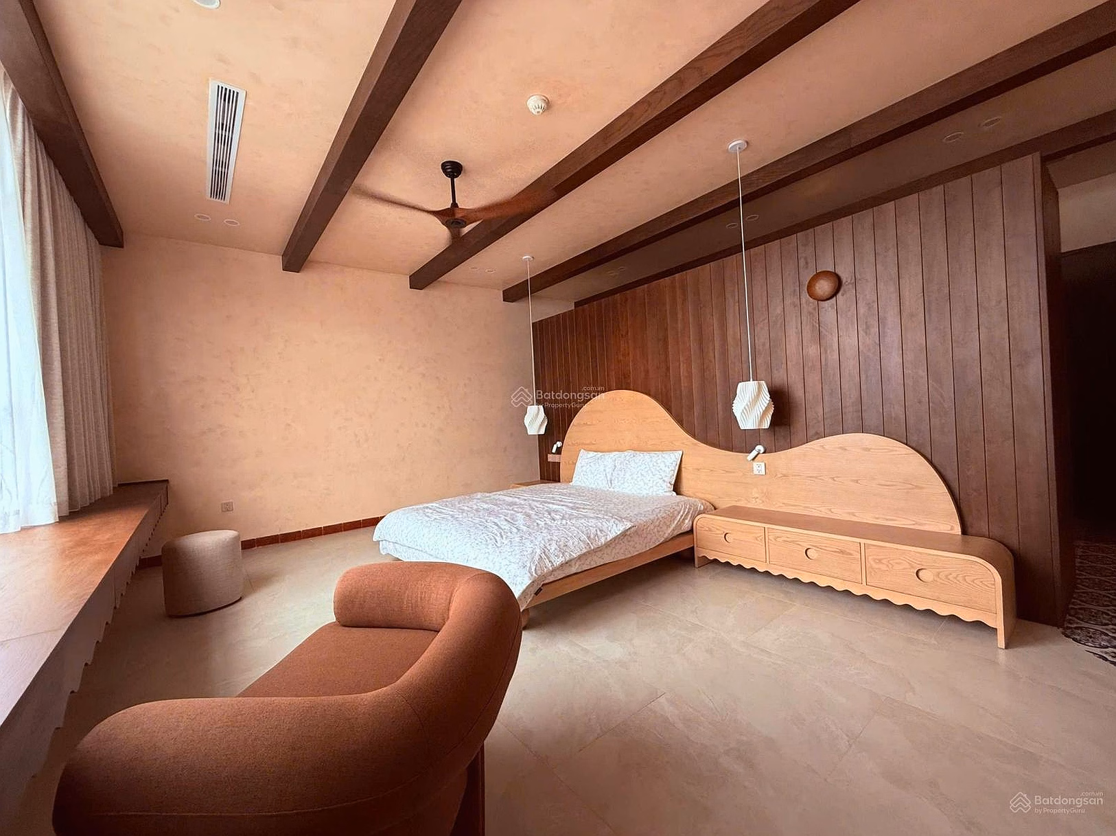 River Panorama penthouse for rent in District 7
