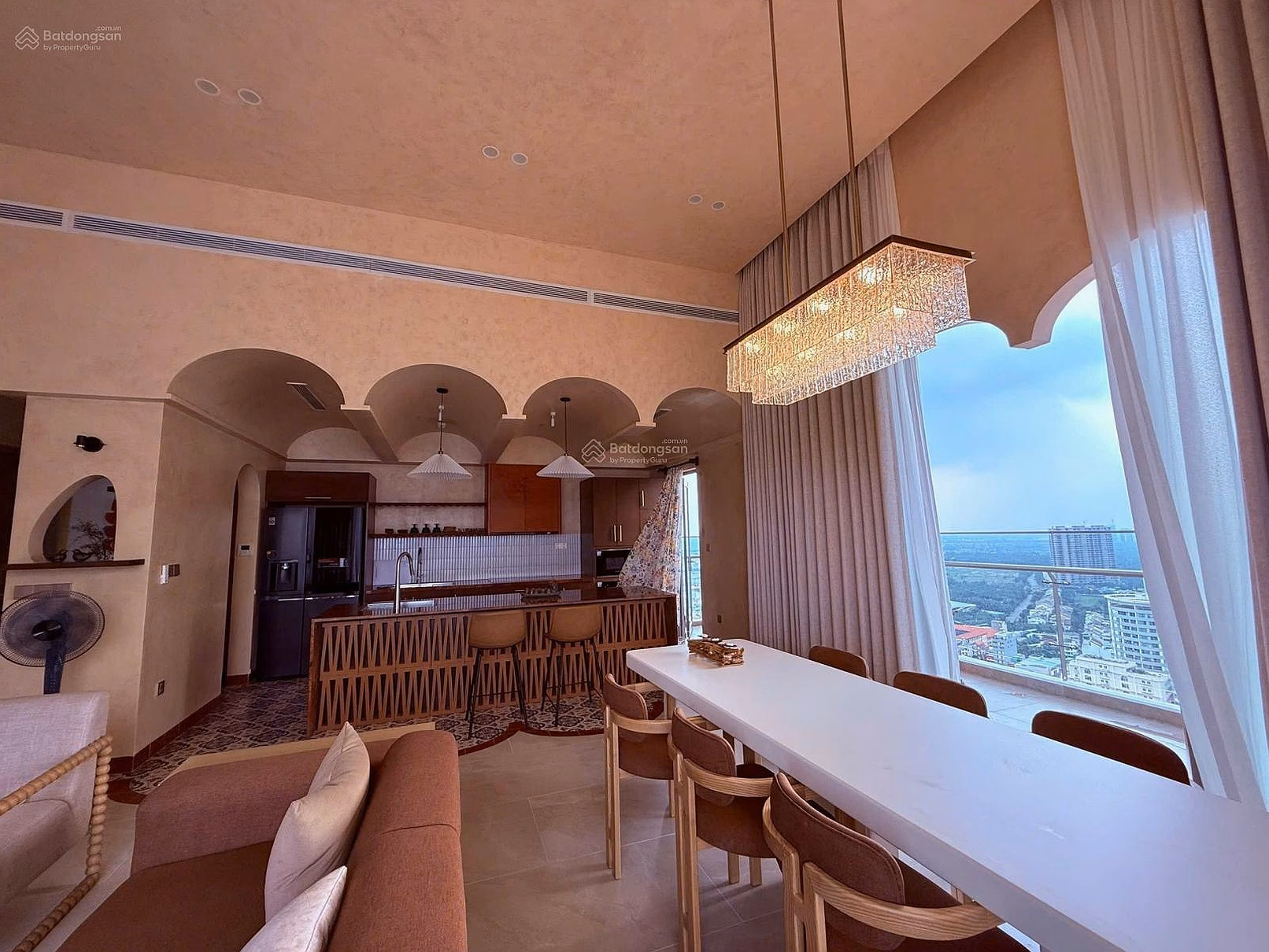 River Panorama penthouse for rent in District 7