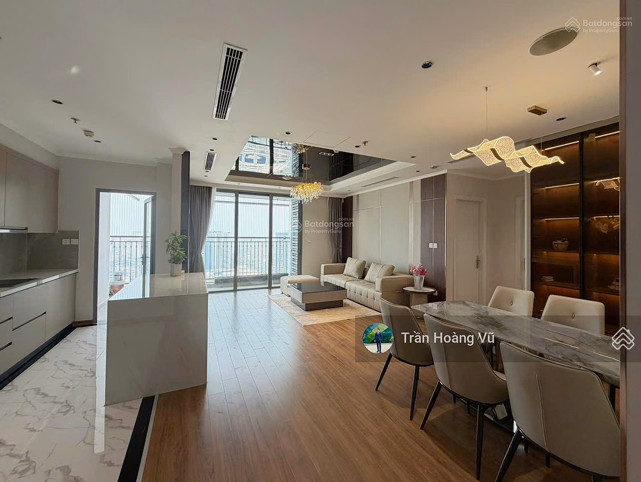 Cut loss price 9x million/m2 corner apartment 3 bedrooms 2 bathrooms in Dong Da center, with car slot fully furnished