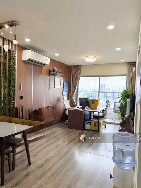 I rent an apartment in Ecolife Capitol, To Huu, 2 Bedrooms for only 13 million/month and 3 Bedrooms for only 16 million/month.