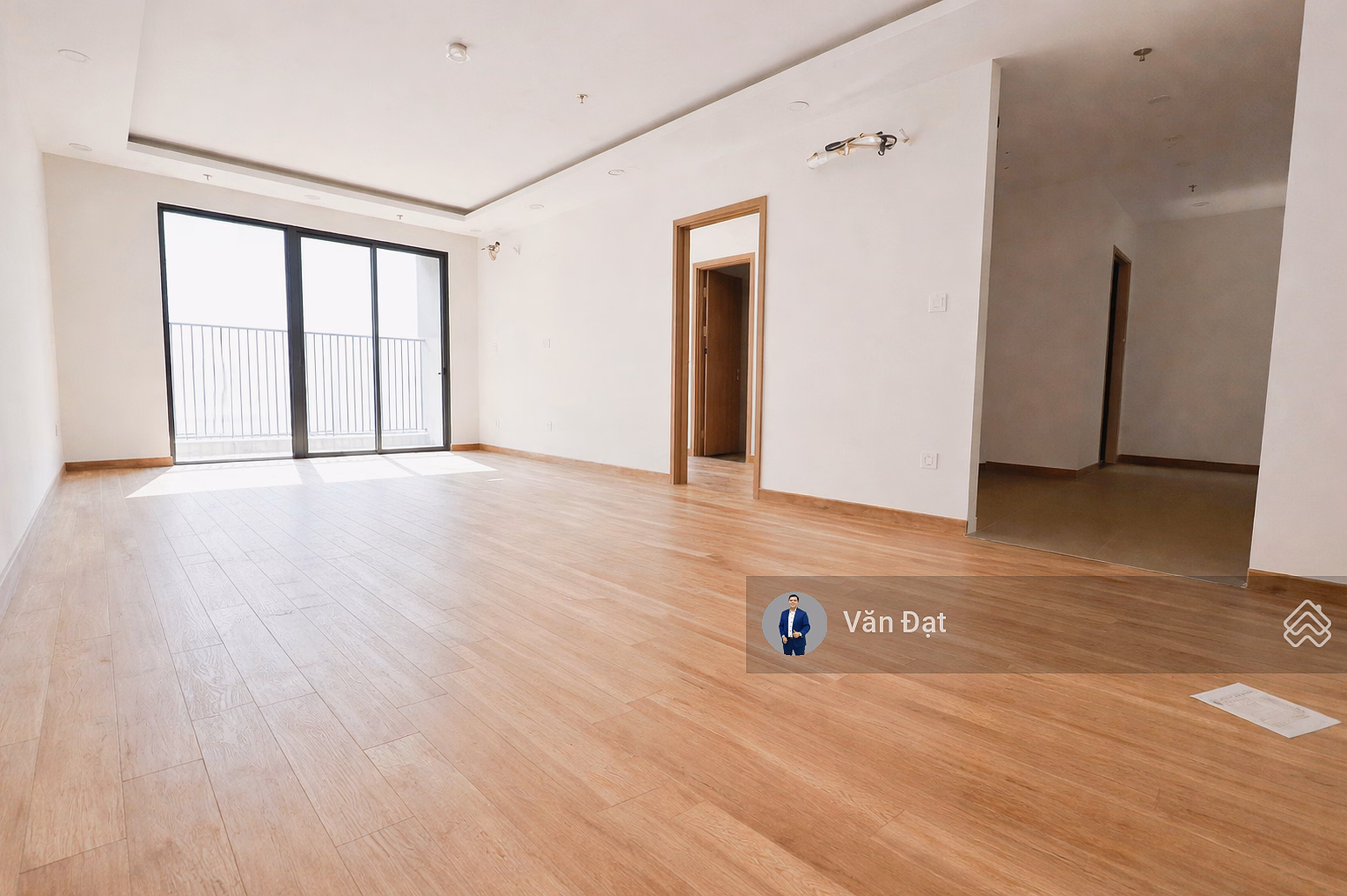 VIP 3-bedroom apartment 139m2 price only 8.5 billion - Southeast balcony - new house - has red book - view house 24/24