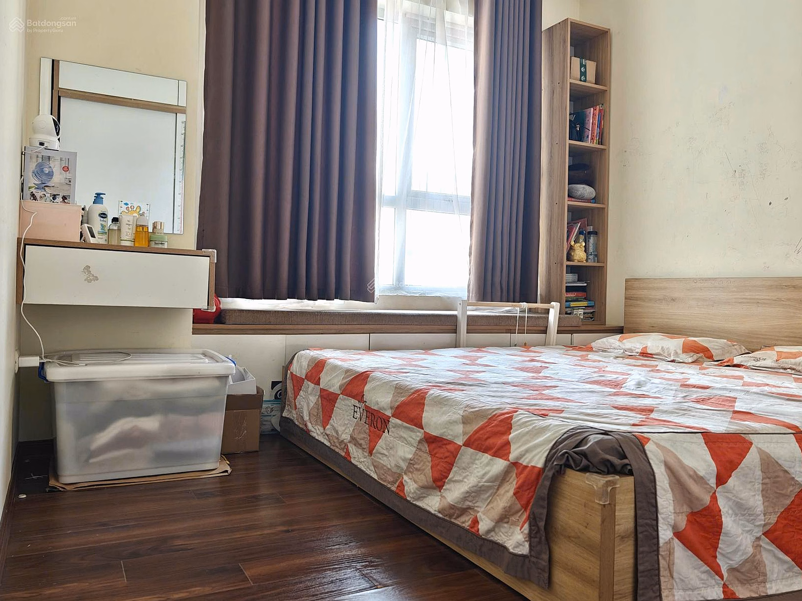CORNER APARTMENT 94M 3 BEDROOM FULLY FURNISHED AT EXTREMELY ATTRACTIVE PRICE