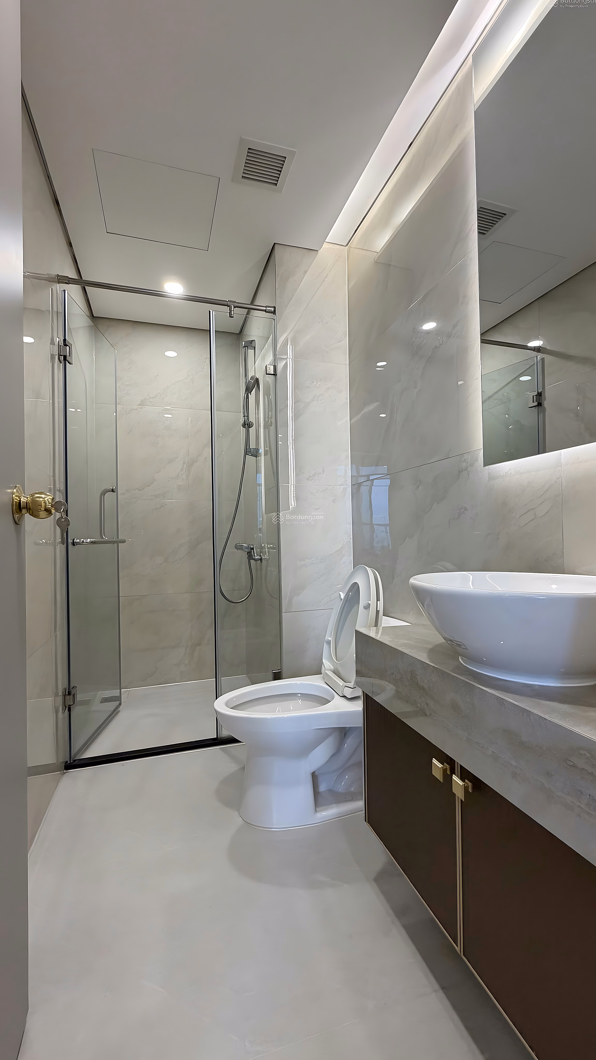 Holding 98% of the shopping cart for Vinhomes Central Park 1 bedroom = 5.8 billion; 2 bedrooms=8.8 billion; 3 bedrooms=12.7 billion; 4 bedrooms=17.8 billion 0936 021 ***