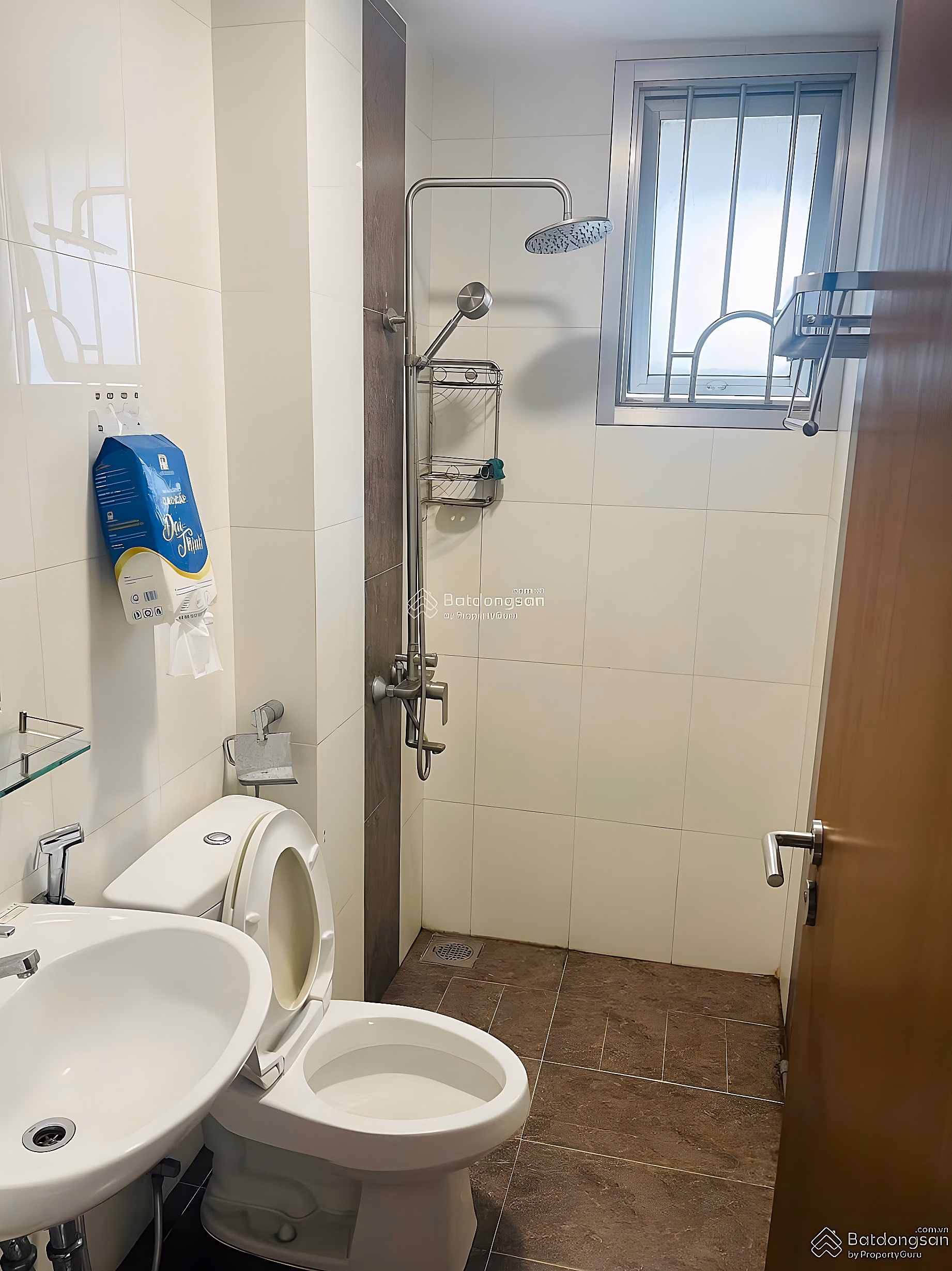 Apartment for rent with 2 bedrooms, 2 bathrooms, 70m2 in Ruby - Celadon City, 13 million VND for immediate occupancy