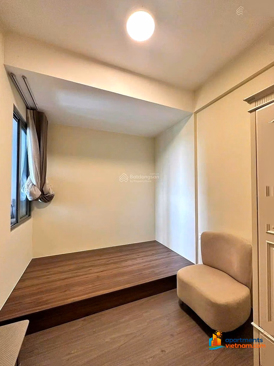 There is news: Selling Westgate apartments transferred from 2,690 billion 2-bedroom apartments; 3 bedrooms. Contact PKD: 0909 086 ***