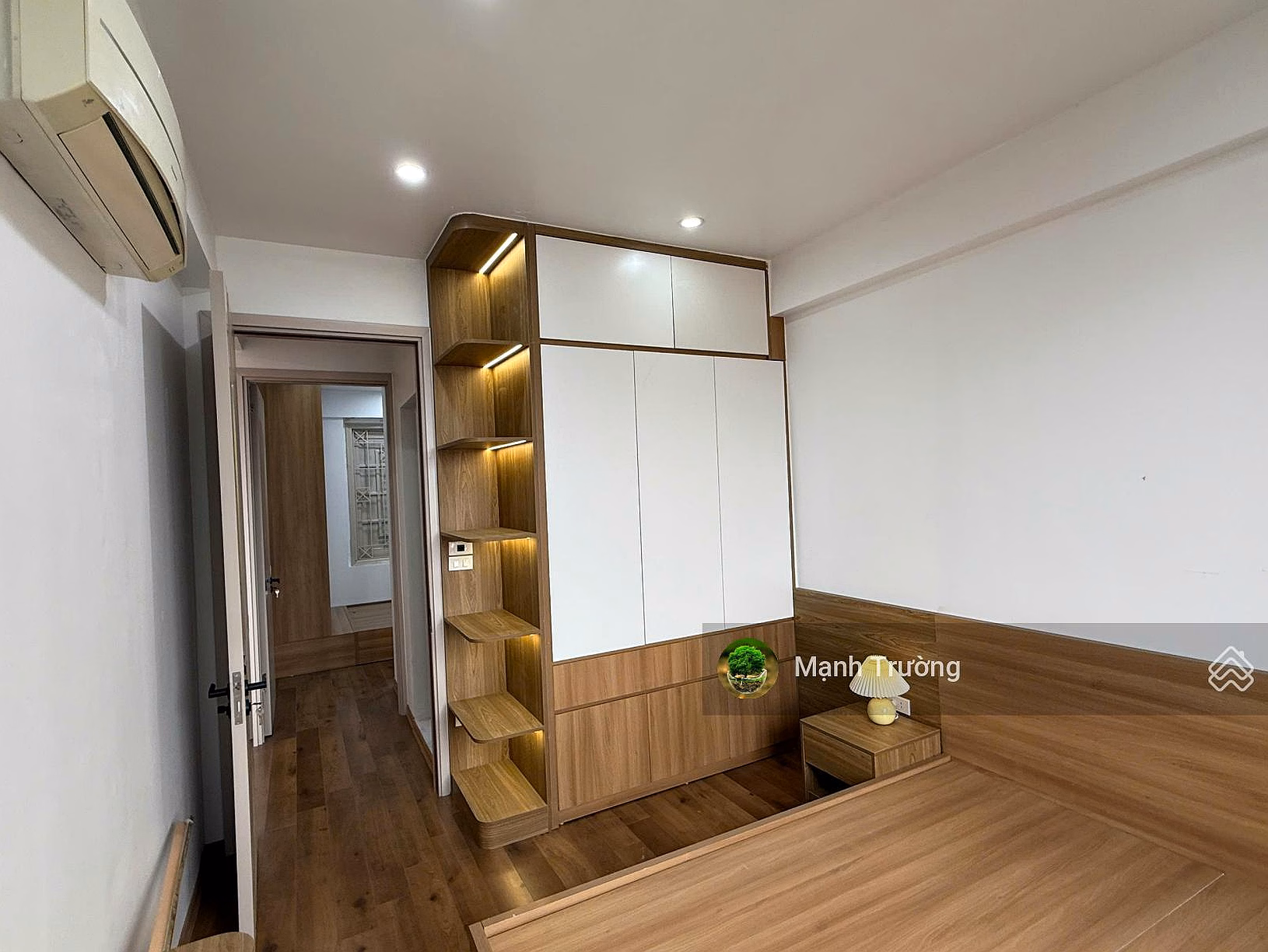 Owner sells 3-bedroom apartment, 6th floor, red book, owner of apartment B9 Dai Kim