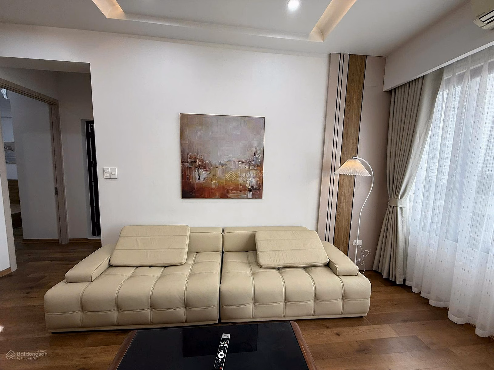 Owner sells 3-bedroom apartment, building B, 9 Dai Kim - Nguyen Canh Di Street, long-term red book
