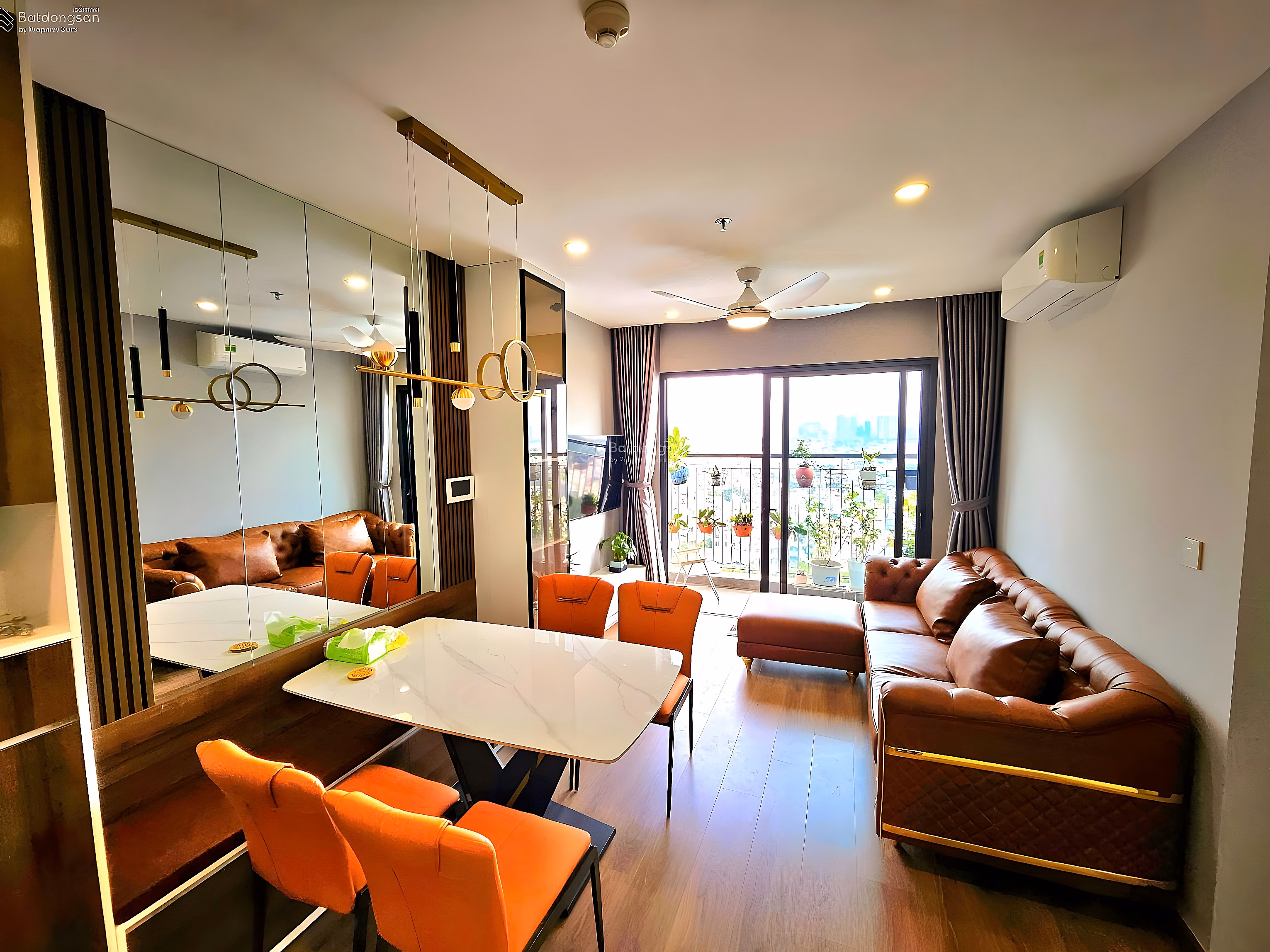 Apartment for sale at good price: Studio 2.2 billion, 1 bedroom + 3.2 billion, 2 bedroom 4 billion, 3 bedroom - 5.5 billion Vinhomes Smart City urban area