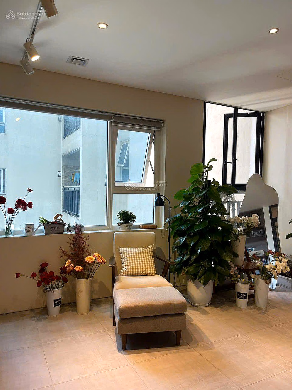 VINACONEX APARTMENT FOR SALE 57 VU Trong Phung (2 bedrooms, 2 bedrooms) 90m2, balcony, 6.6 billion, red book ready (0907 833 ***)