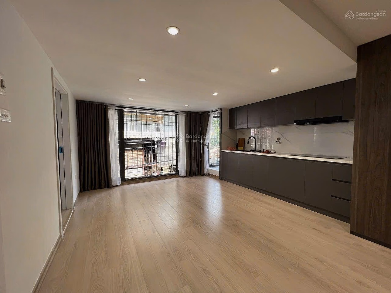 Beautiful apartment for sale at A11, Nguyen Quy Duc, Thanh Xuan Bac ward, 4.3 billion, 110m2