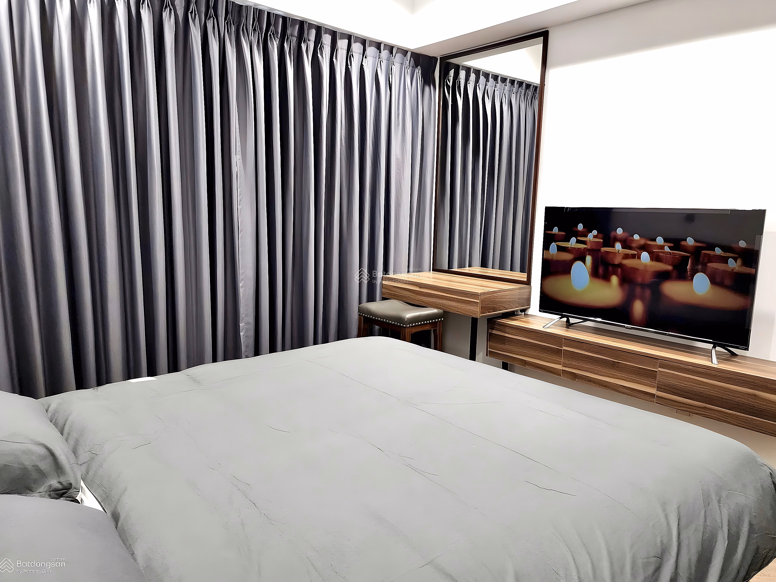 THE ASCENTIA FOR RENT - 2 SUPER COMFORTABLE BANCON - full high-end furniture - price 28 million/month (empty house)