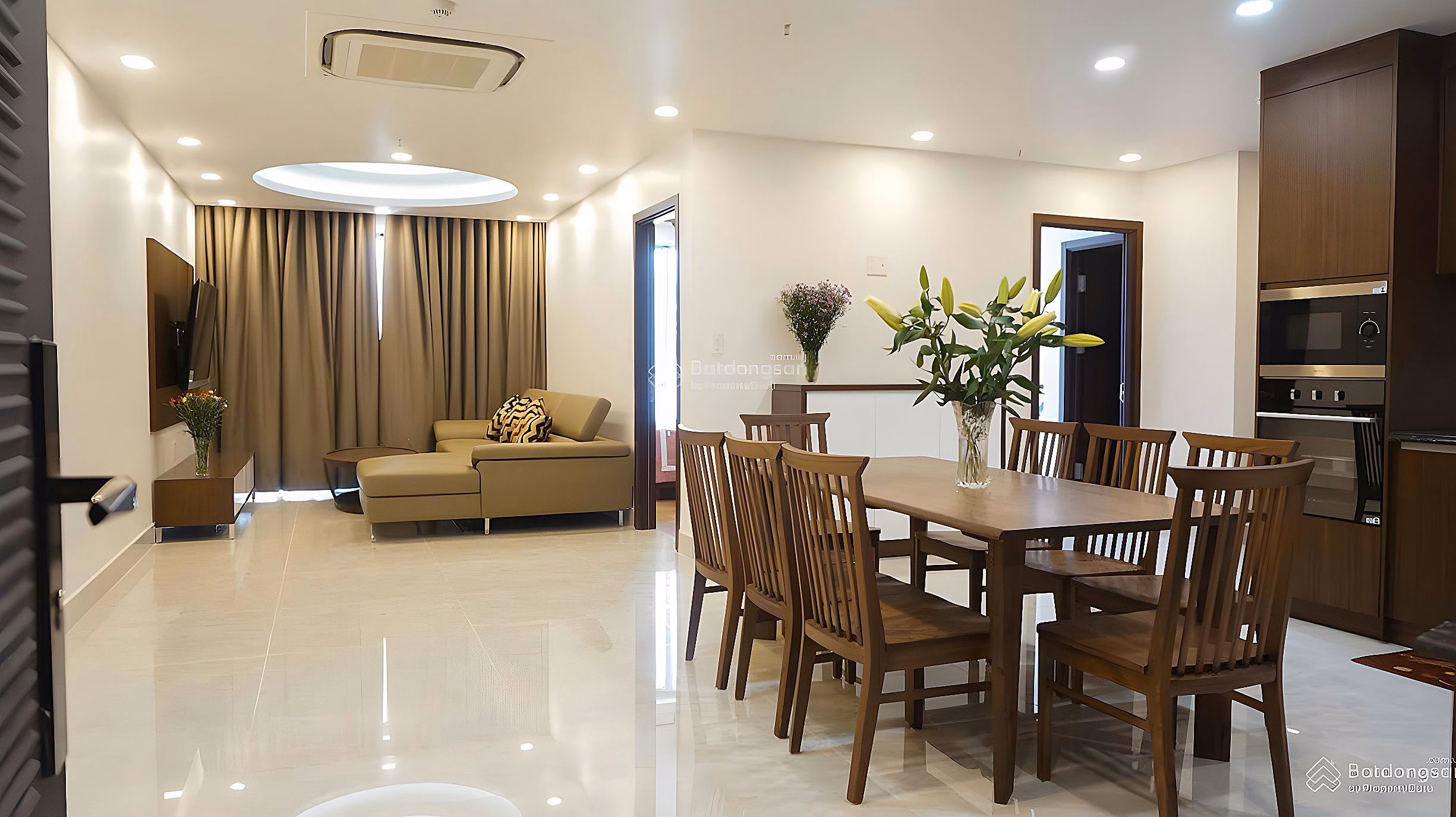 Beautiful apartment for rent in Green Valley, PMH, District 7, 89m2, 2 bedrooms, only 19 million/month. Contact: 0919 732 *** Lam