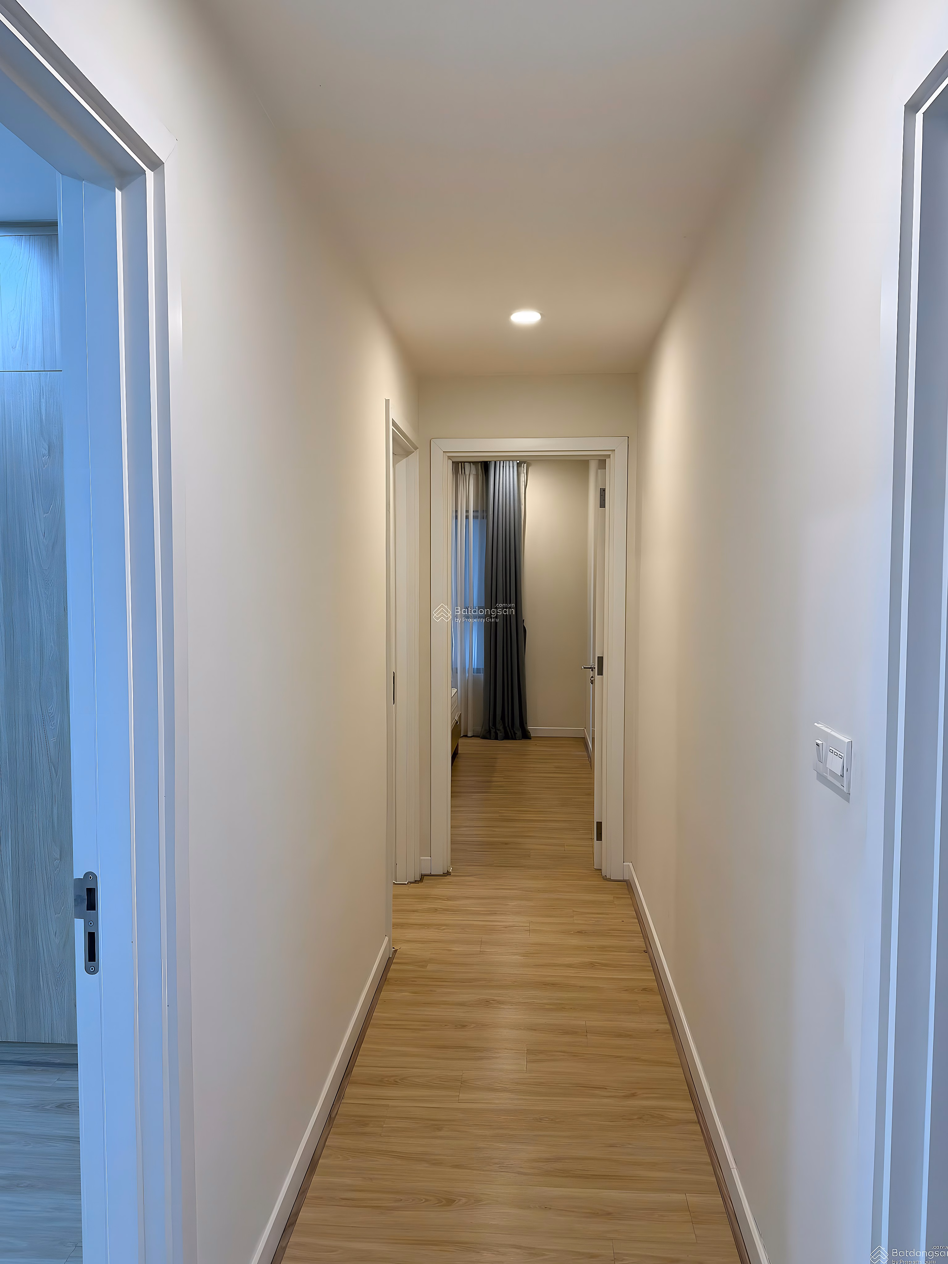 SUPER PRICE FOR INVESTING LUXURY APARTMENT NOVO KOSMO TAY HO BUILDING
