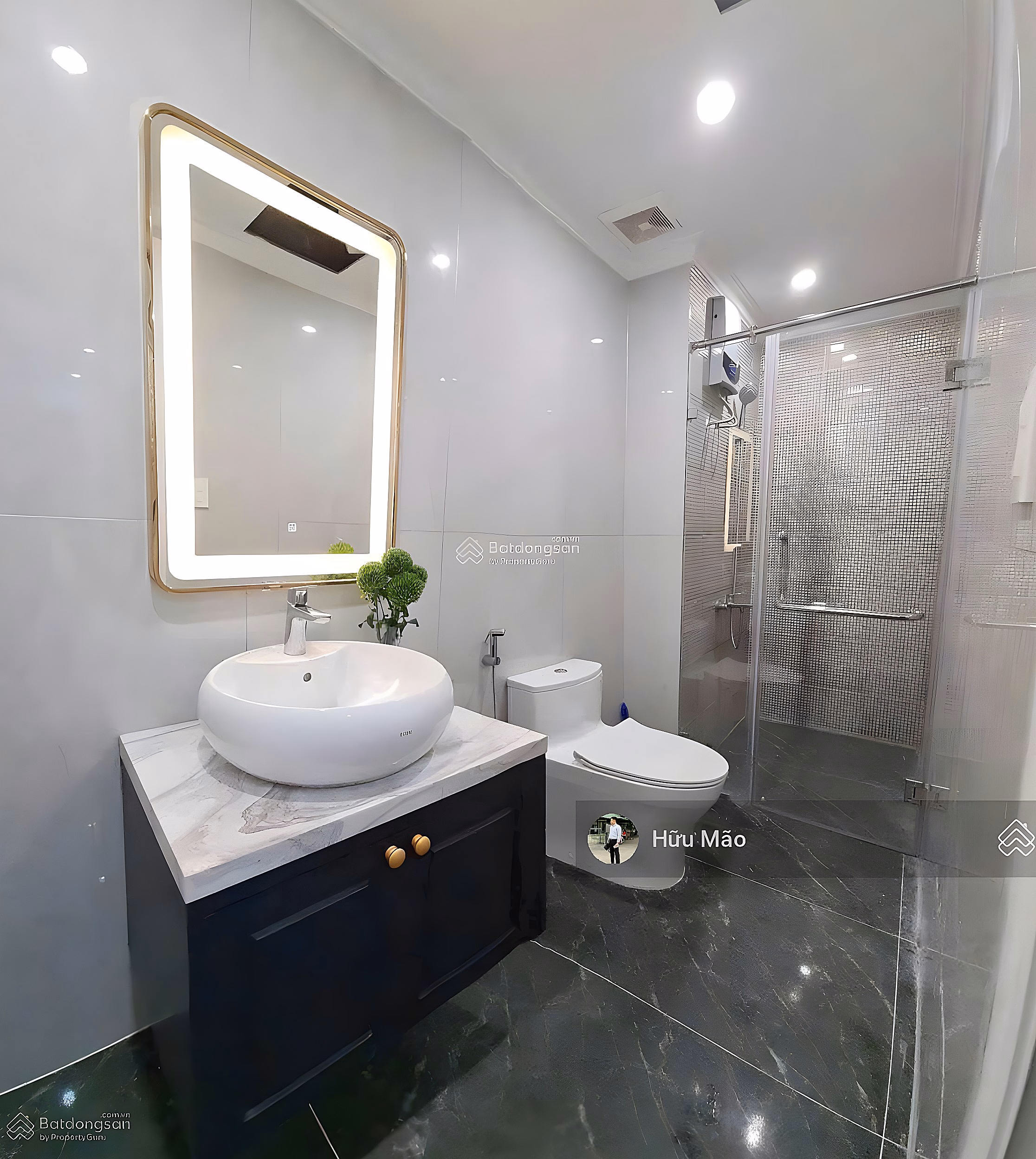 Many apartments for rent at Oriental Plaza, Tan Phu, area 105m 3 bedrooms 2 bathrooms, price 13 million Contact 0899,874,805 MAO