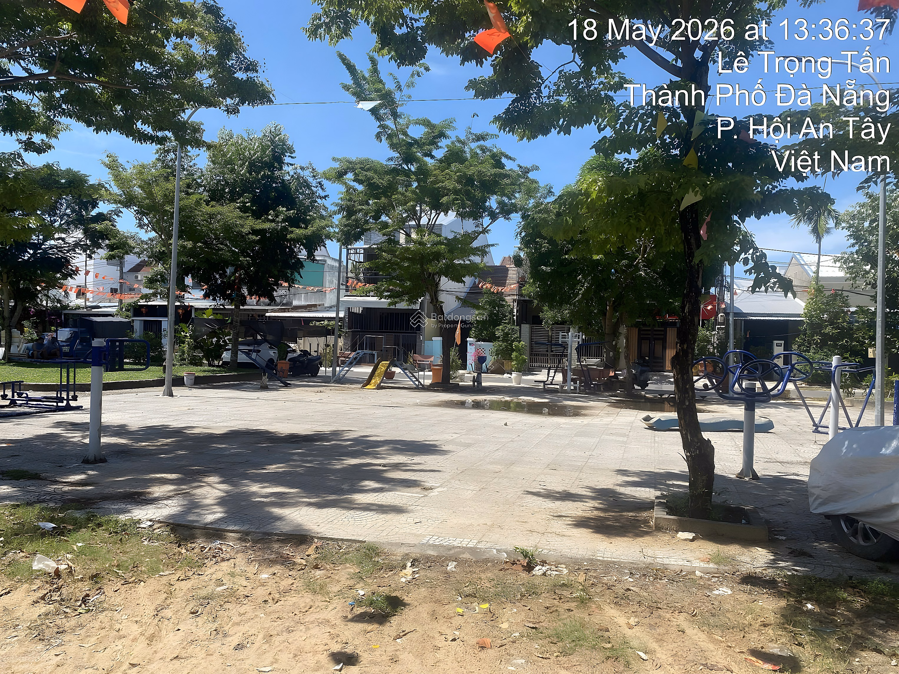 Selling land lot of 100 m2; Le Trong Tan street - Hoi An. Free level 4 house. Price only 2.8 billion