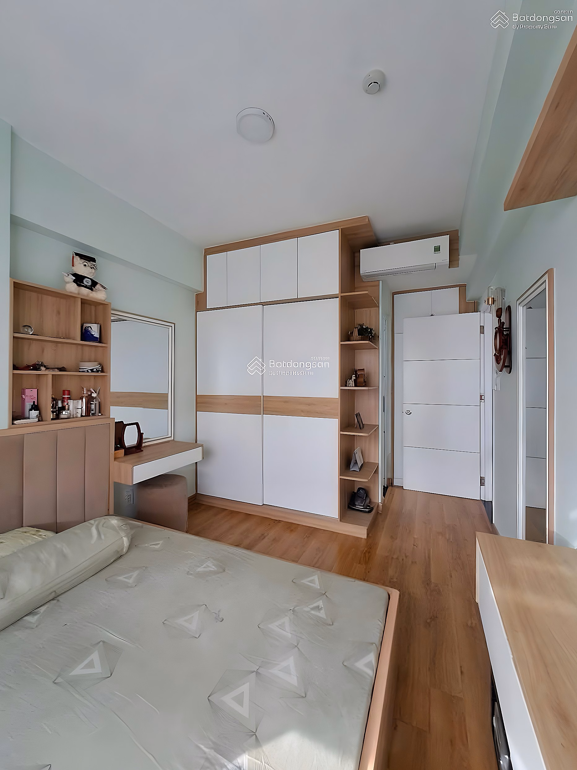 Phu Tho Apartment, Nguyen Thi Nho, District 11: 75m2, 2 bedrooms, NTCB, 10.5 million
