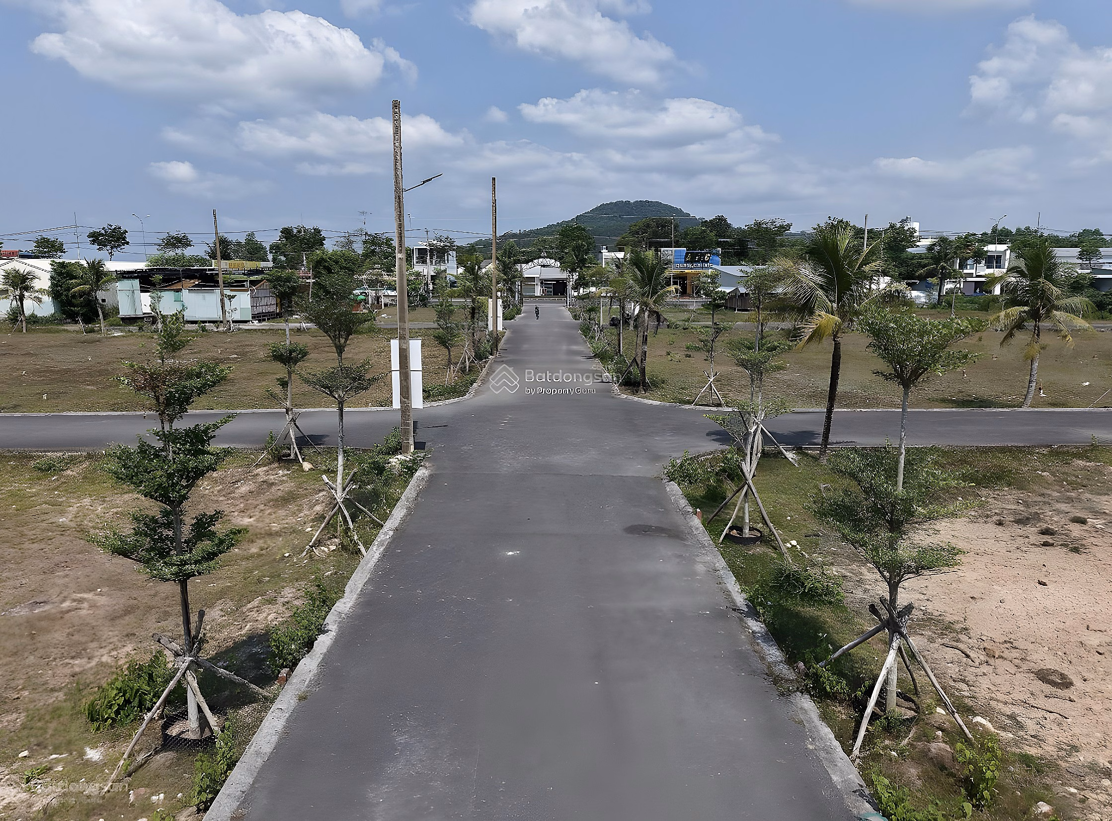 Wholesale transfer of land fund of 6.5 square meters frontage on 3/2 Ben Tram street, Phu Quoc