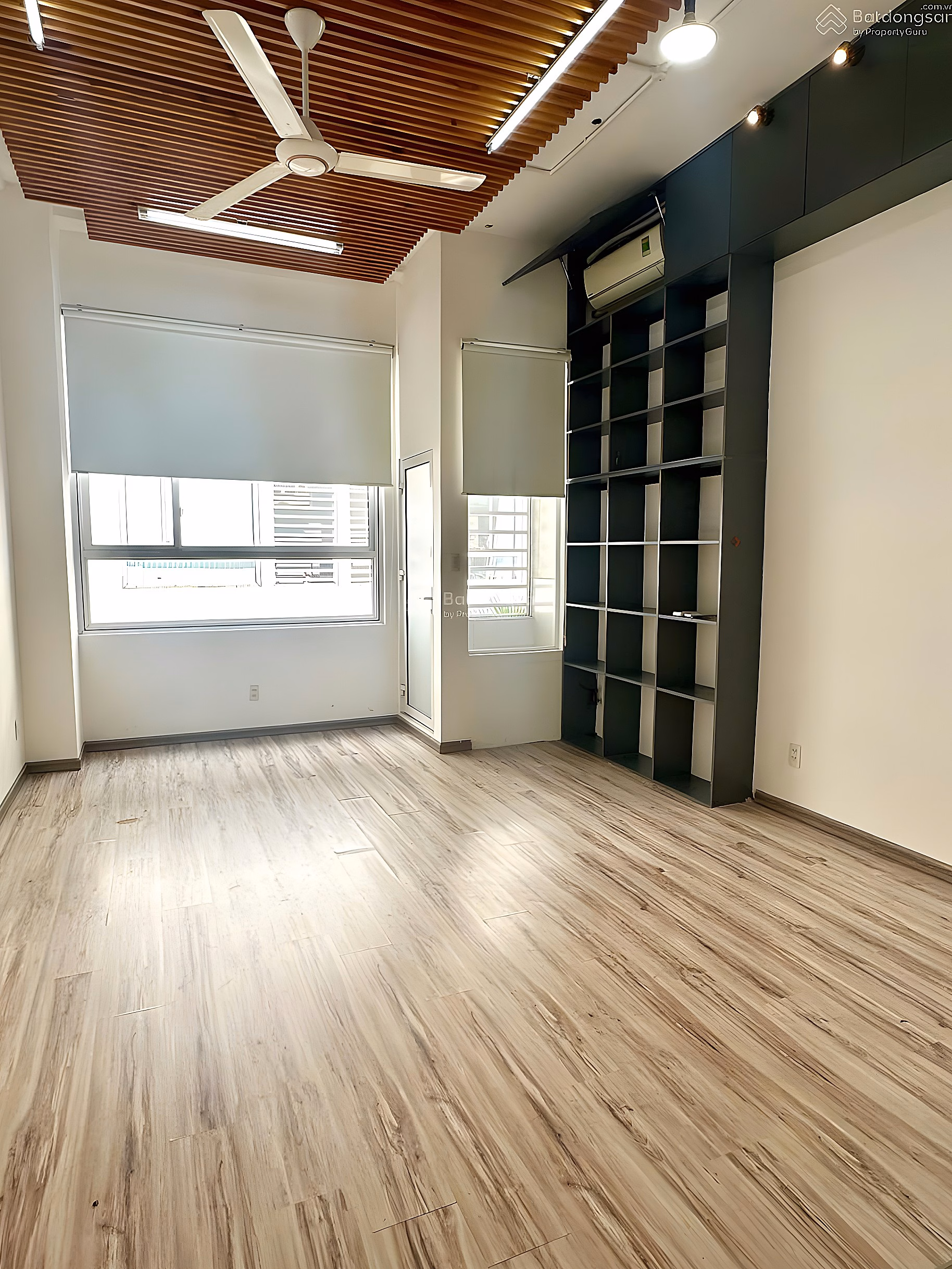 Officetel for living and business registration, Good price 9.5 million - Furnished, Full utilities Free