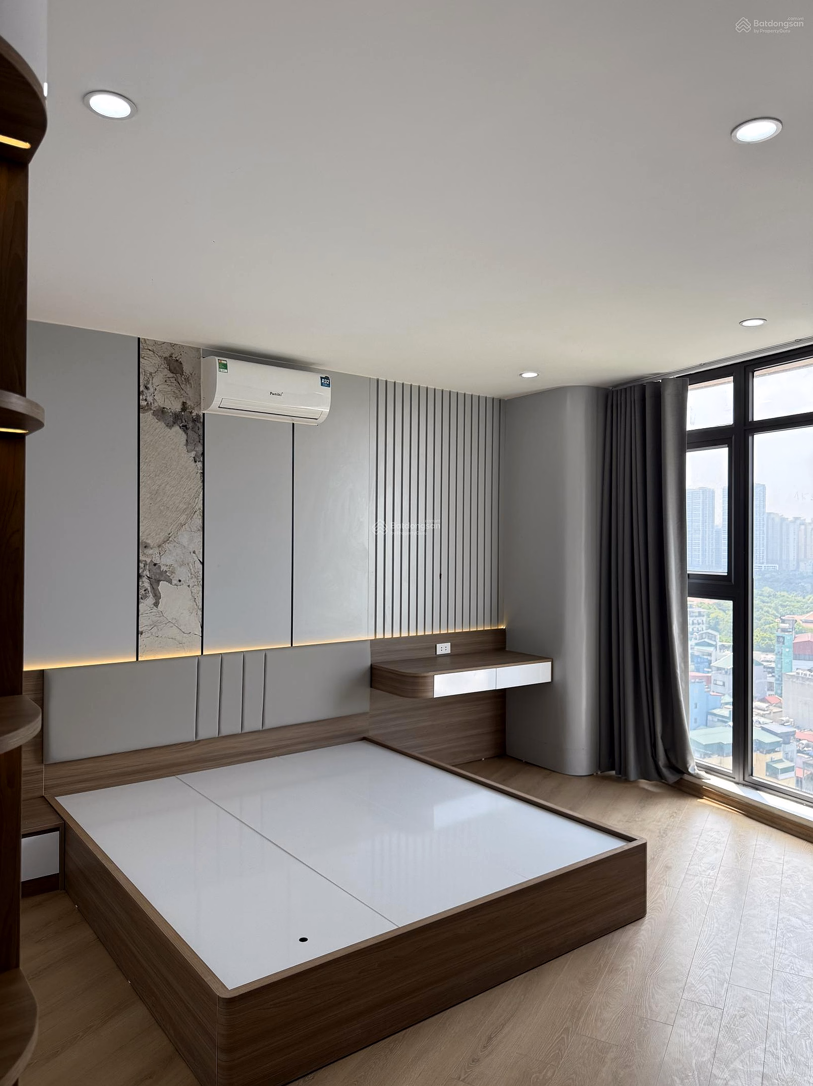 Homeowner needs deposit to quickly sell apartment in CT5B building, Me Tri Thuong urban area, Nam Tu Liem, Hanoi