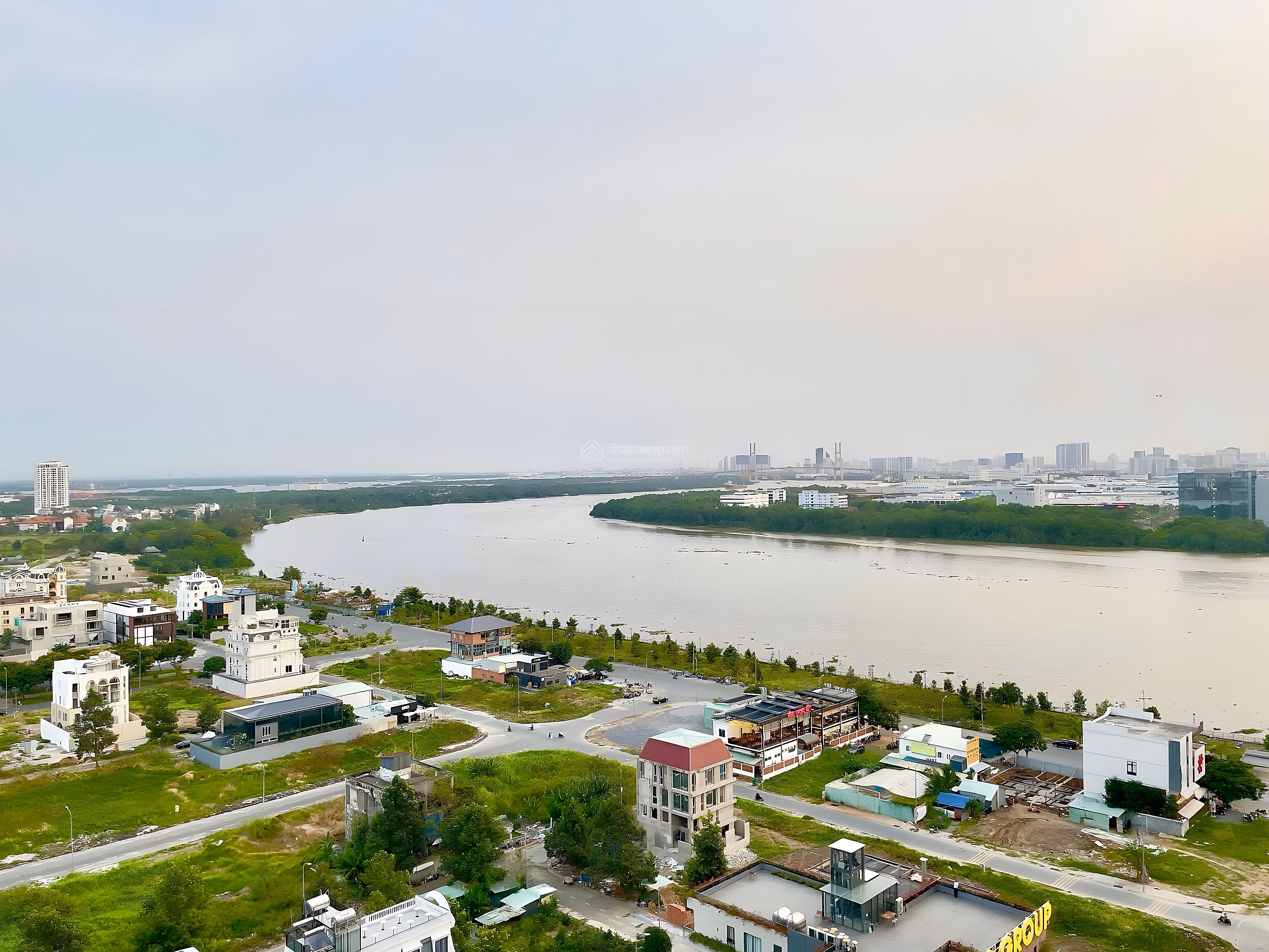 2 Bedroom Apartment with River View_Nice House_Cool Direction