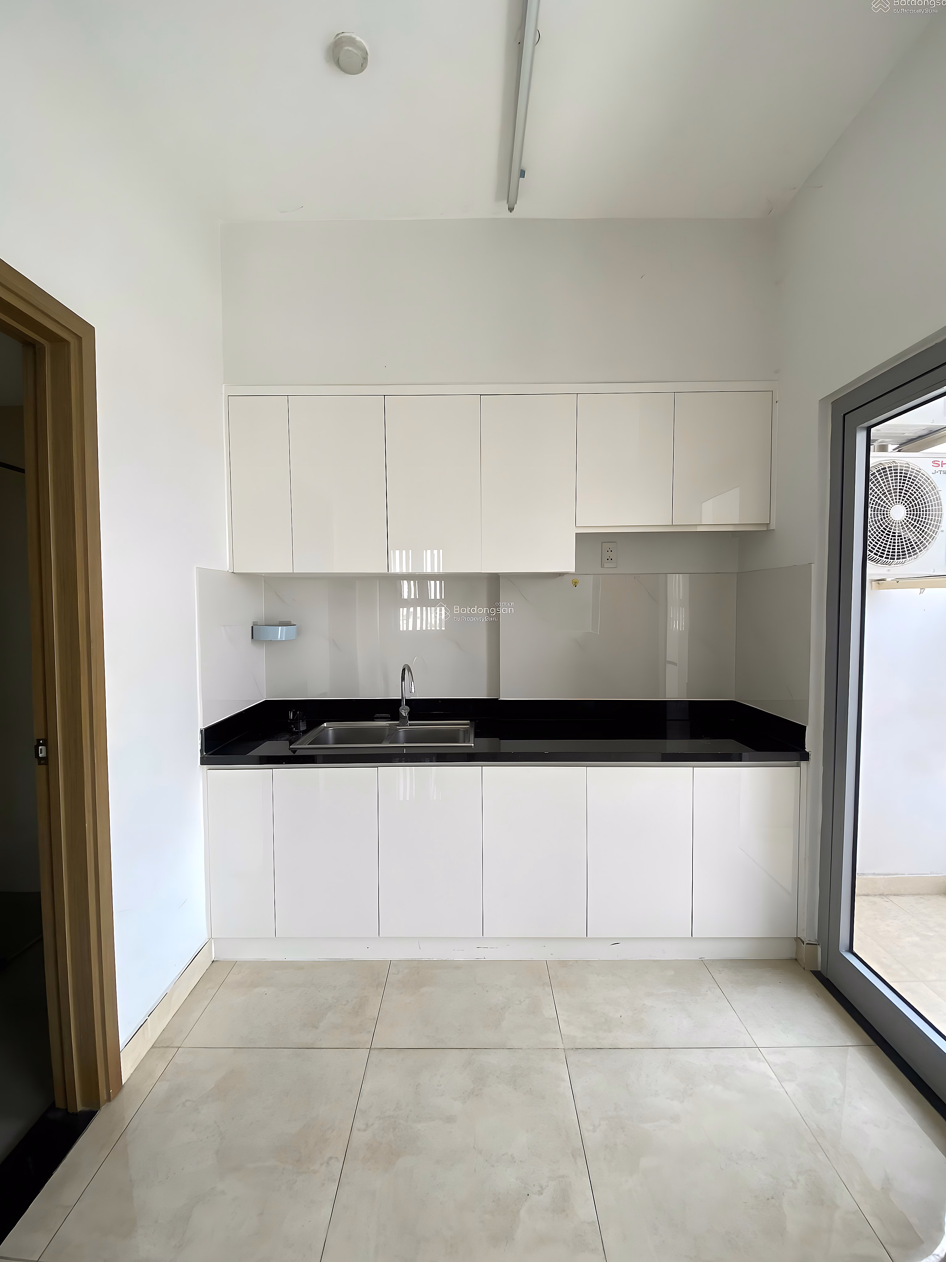 Looking for a tenant for Luxcity apartment 45m2, 1 bedroom 1 bathroom, only 8 million/month, airy high floor
