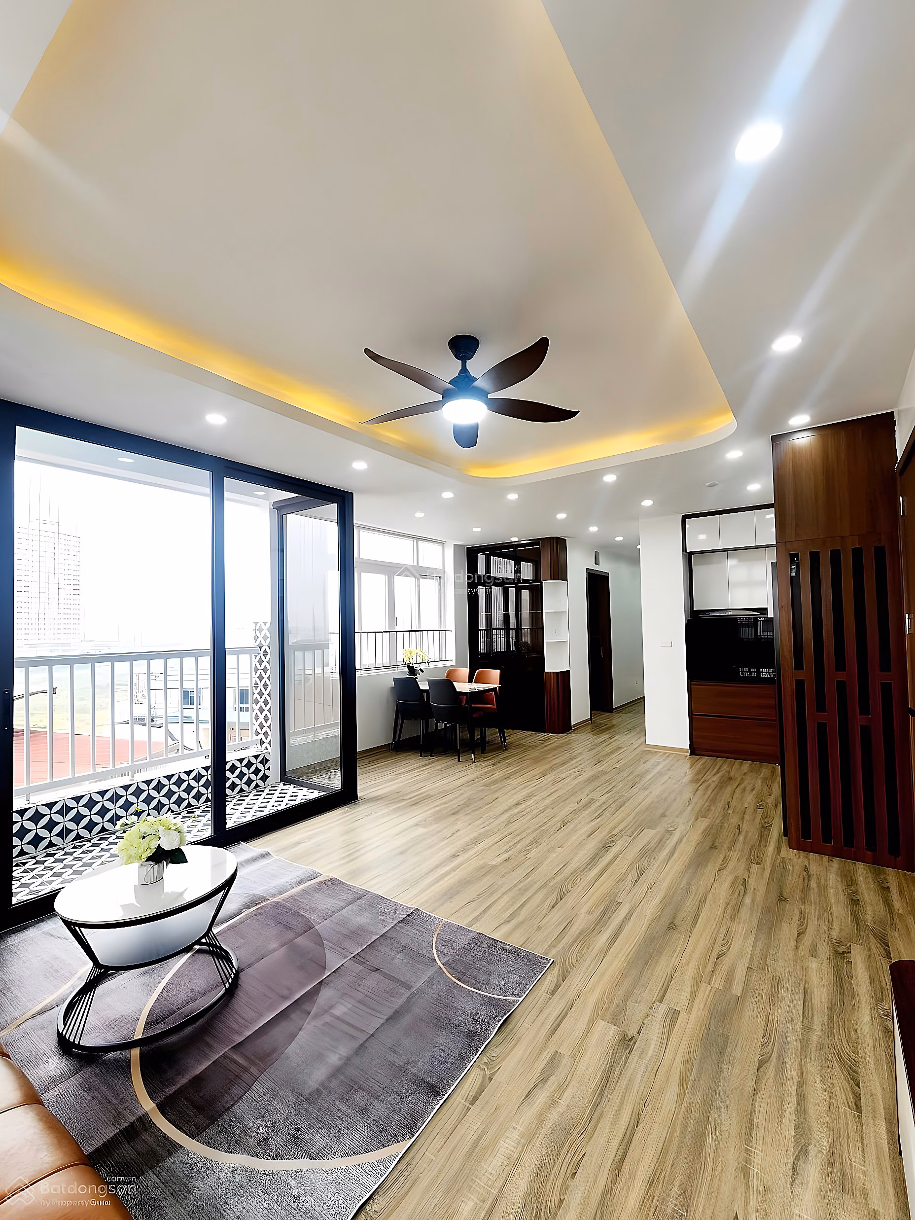 GOOD PRICE - LONG-TERM PINK BOOK - 90M APARTMENT - 3 BEDROOMS - NEW FULL INTERIOR REPAIR - RELEASE