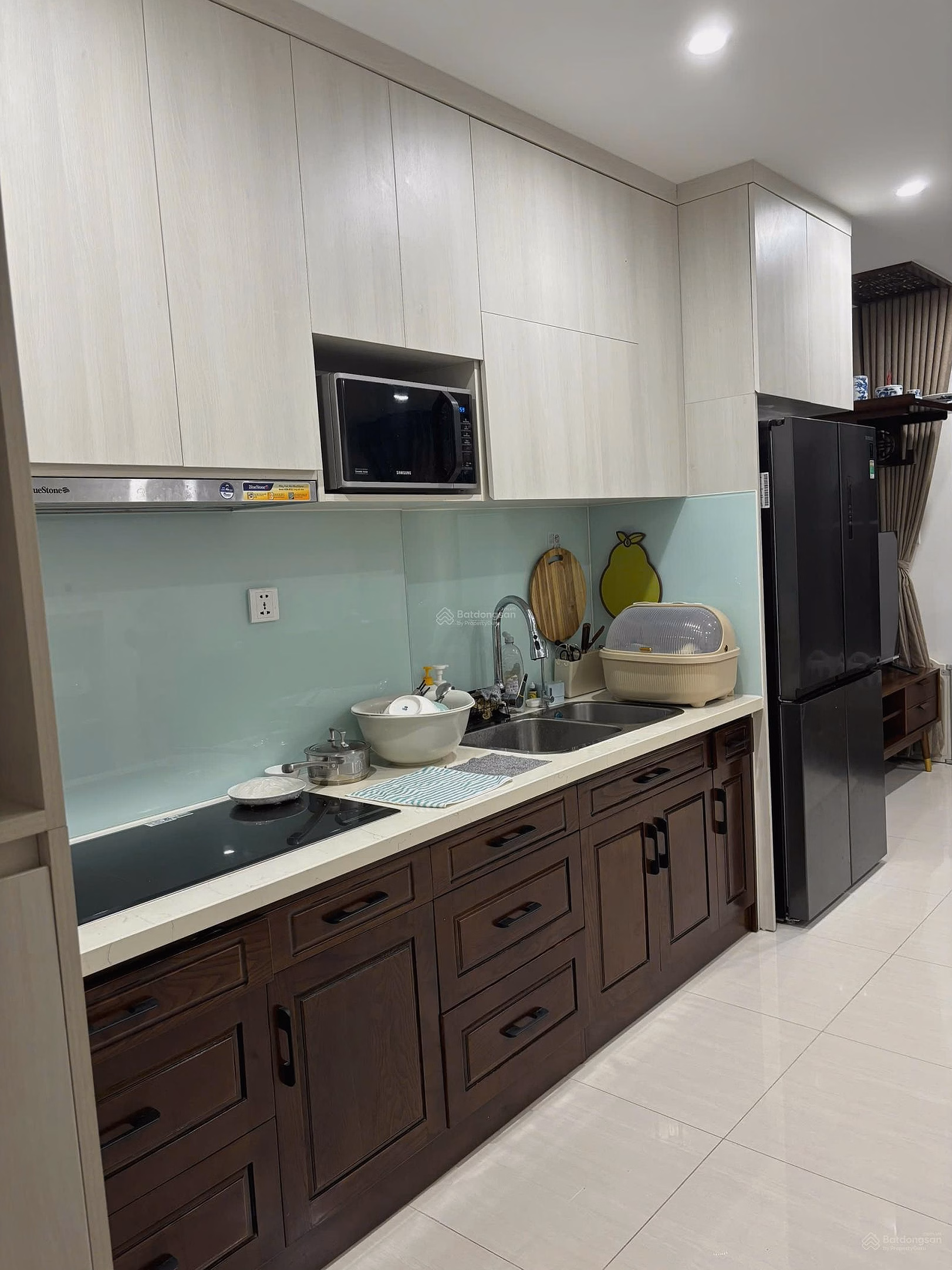 2+1 corner apartment with beautiful view, full furniture, cheapest in Vinhomes OCP, price only 3.8 billion net***