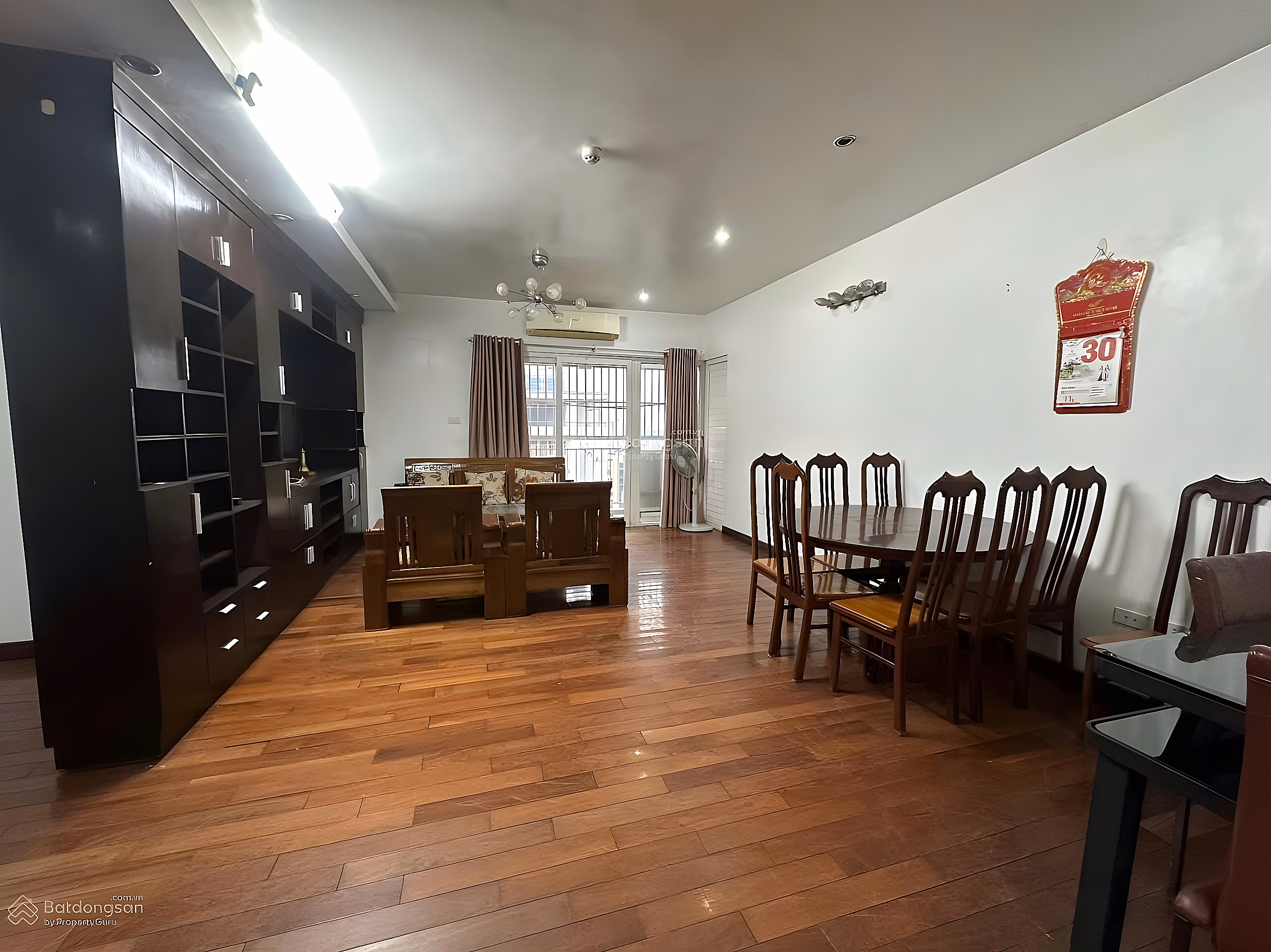 M5 Tower apartment for rent at 91 Nguyen Chi Thanh, 149m, 3 bedrooms, 2 bathrooms