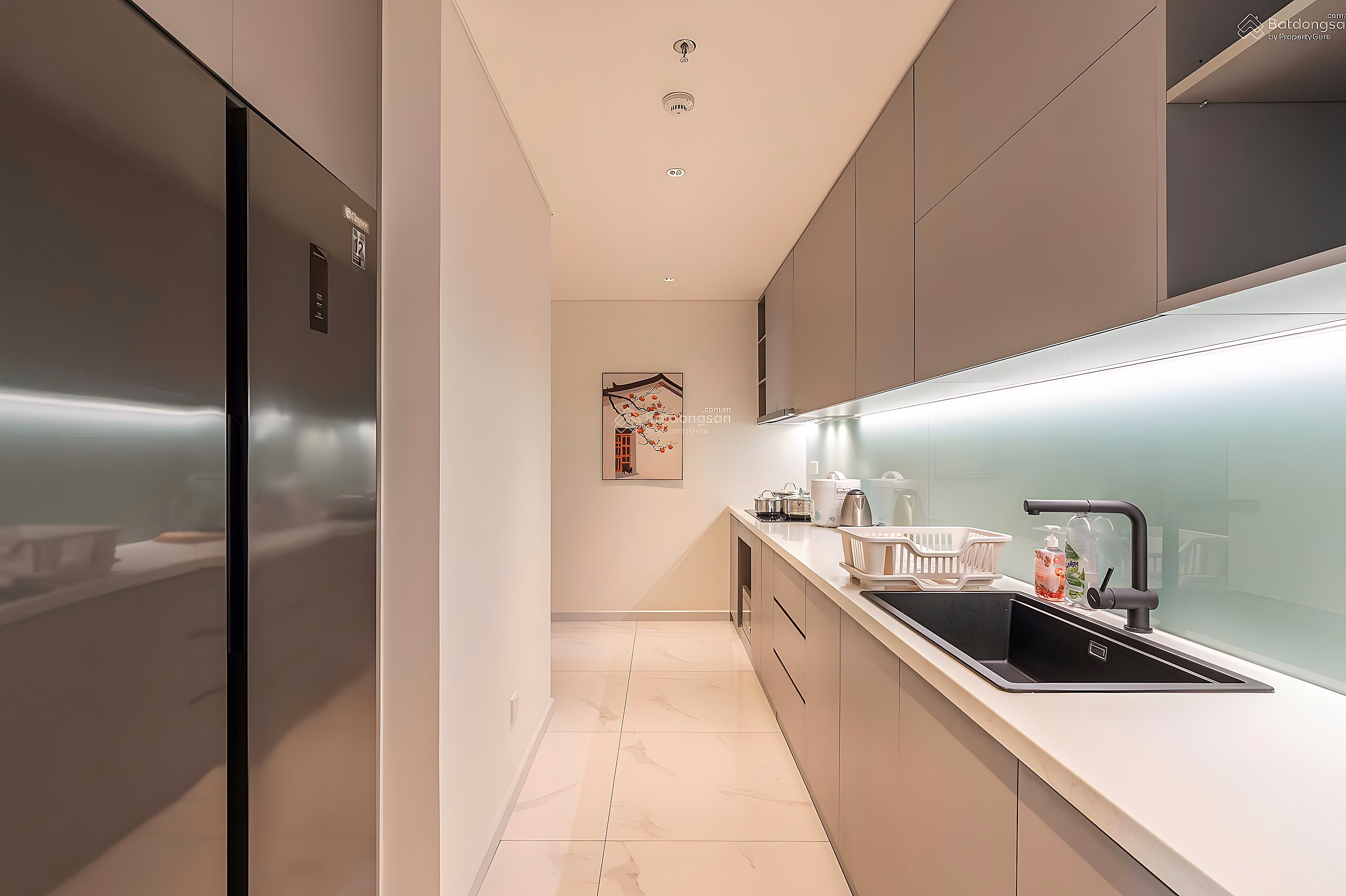 Apartment for rent with 2 bedrooms, 2 bathrooms, 70m2, beautiful furniture, price 14 million/month at RichStar, Hoa Binh***
