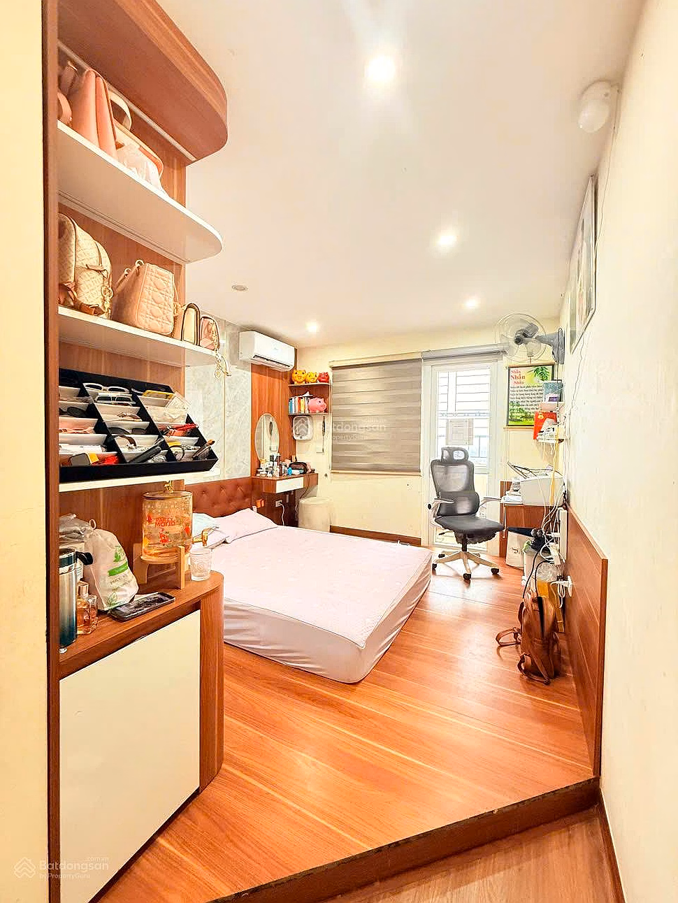 The owner needs to quickly sell an 86m apartment with full furniture at a reasonable price of 4.x billion cc XP Homes Star, beautiful new corner house.