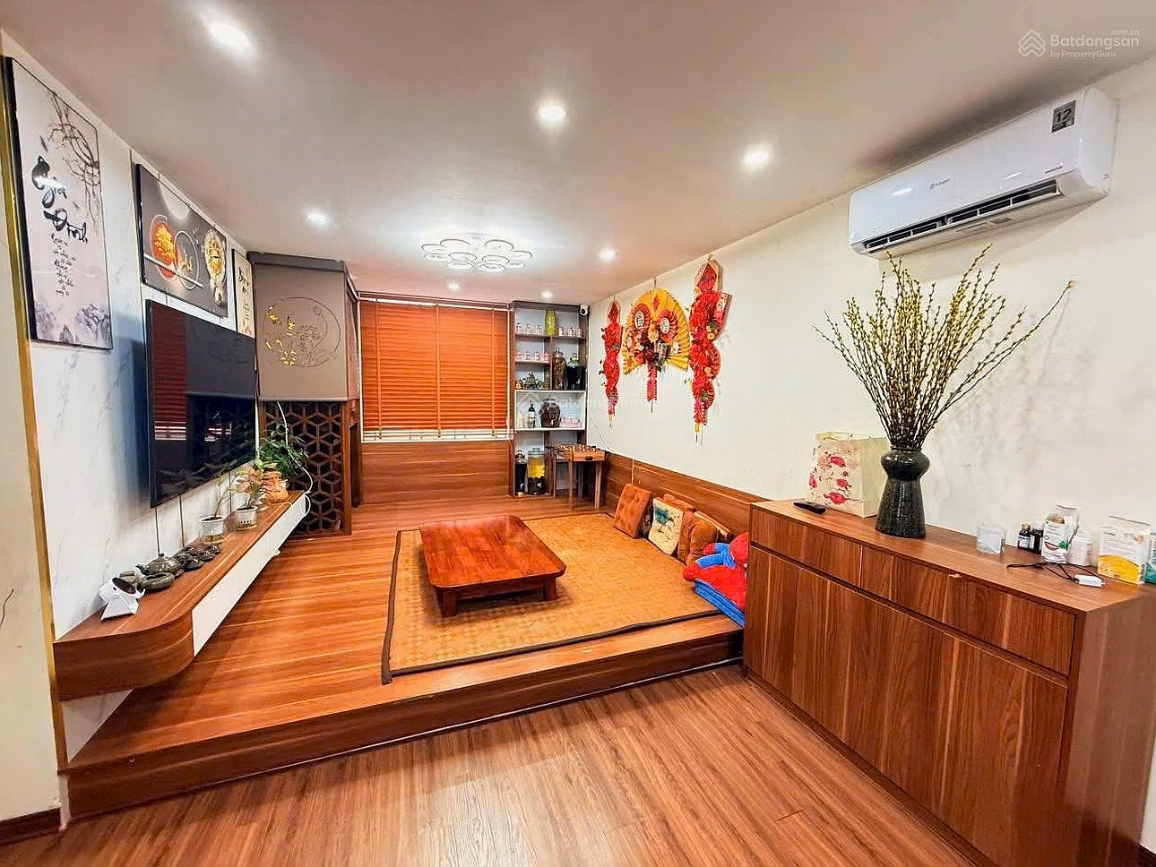 The owner needs to quickly sell an 86m apartment with full furniture at a reasonable price of 4.x billion cc XP Homes Star, beautiful new corner house