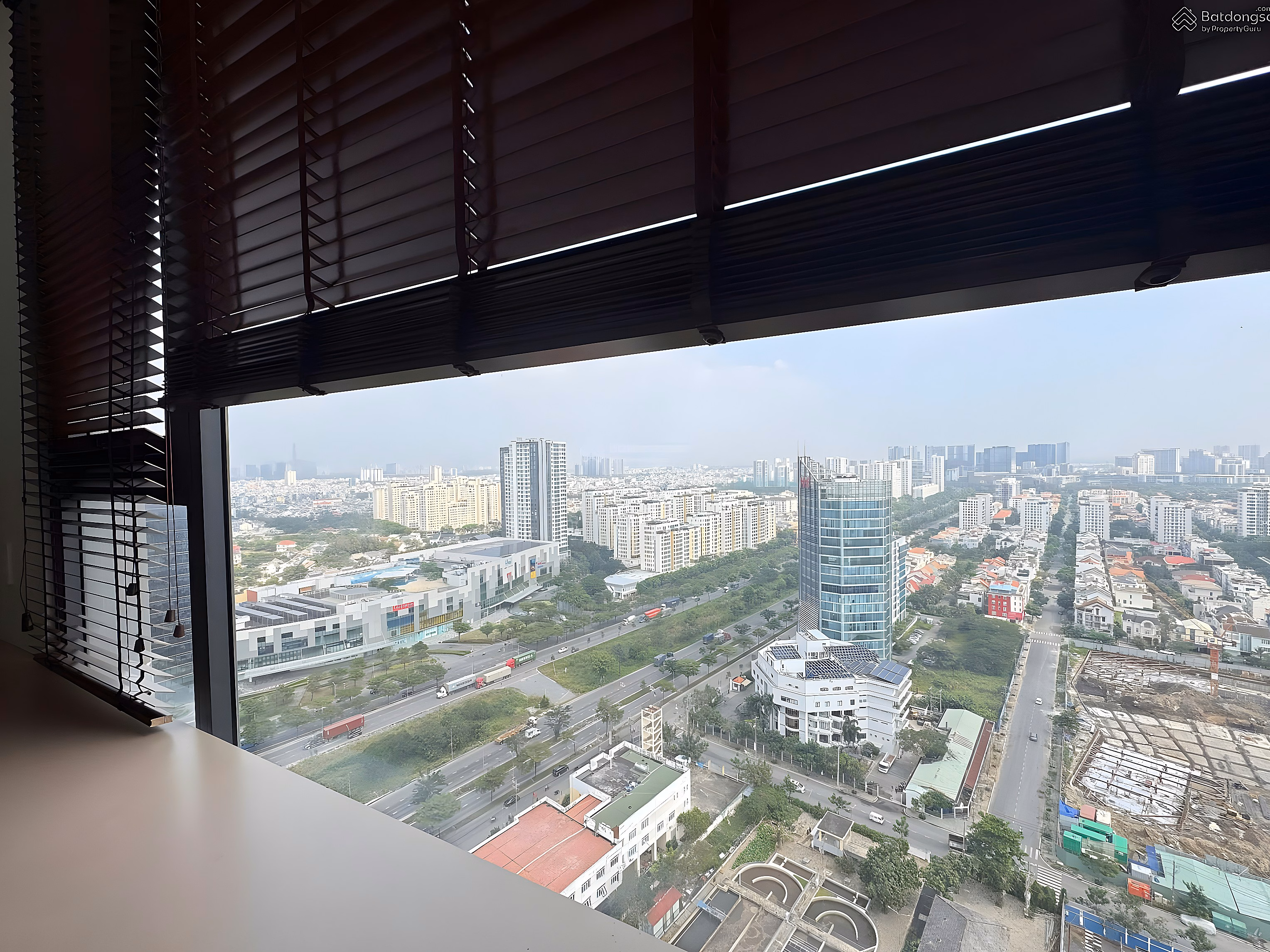 LAVIDA PLUS APARTMENT FOR RENT IN DISTRICT 7: 3 BEDROOM PRICE 25 MILLION/MONTH LOCATION, RIVER VIEW***