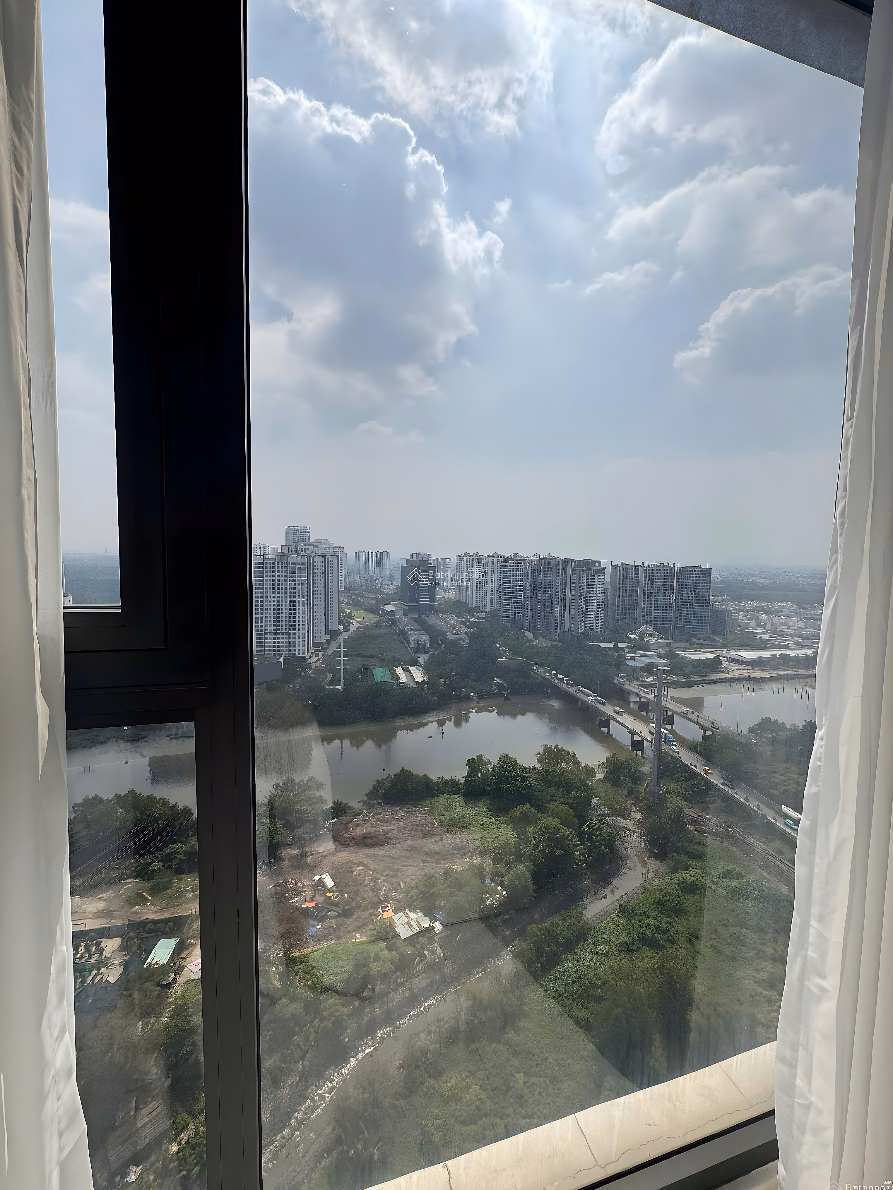 LAVIDA PLUS APARTMENT FOR RENT IN DISTRICT 7: 3 BEDROOM PRICE 25 MILLION/MONTH LOCATION, RIVER VIEW***