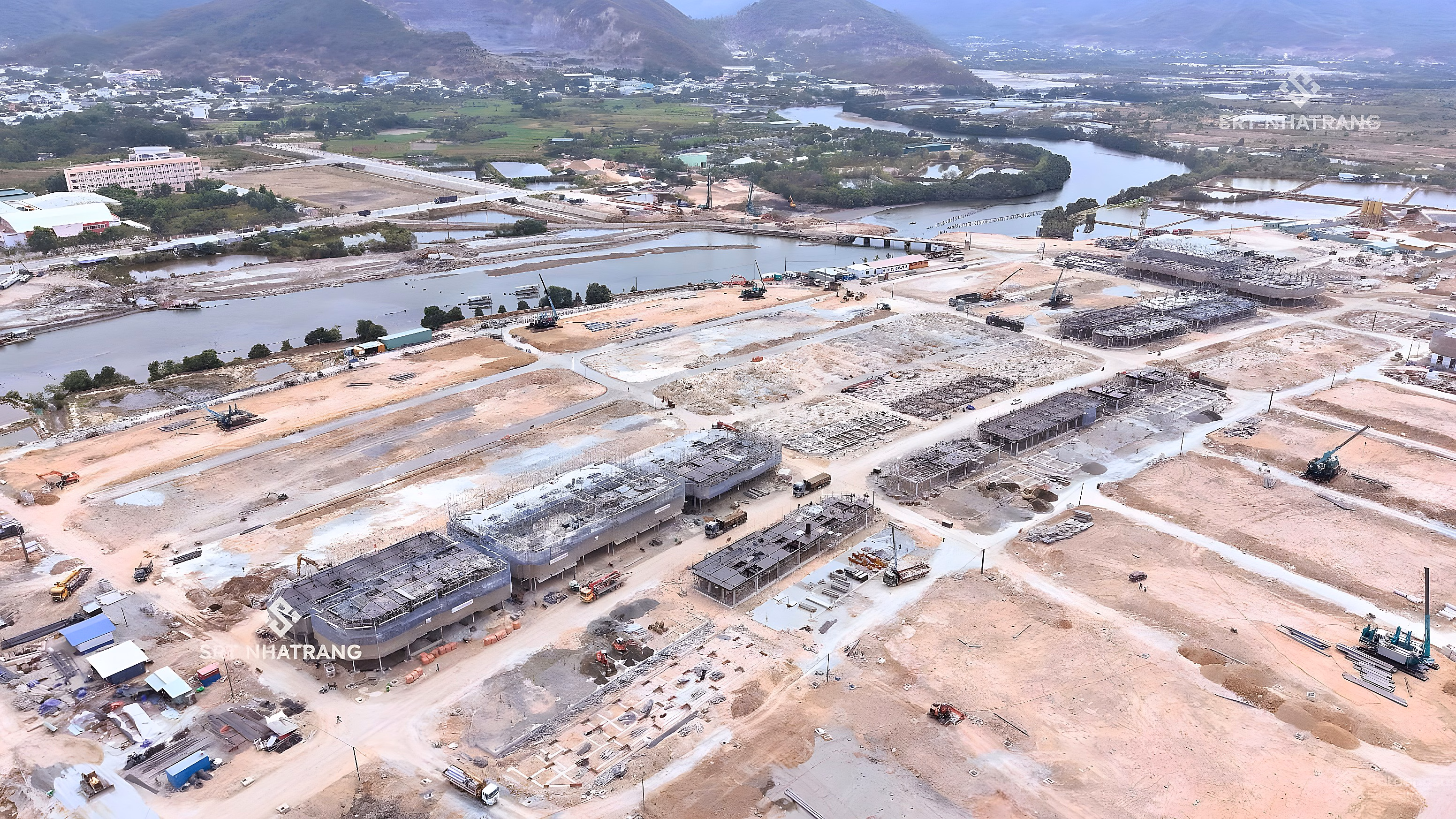 BUYING AND SELLING COMMERCIAL SERVICE APARTMENTS NHA TRANG DAO FESTIVAL ISLAND
