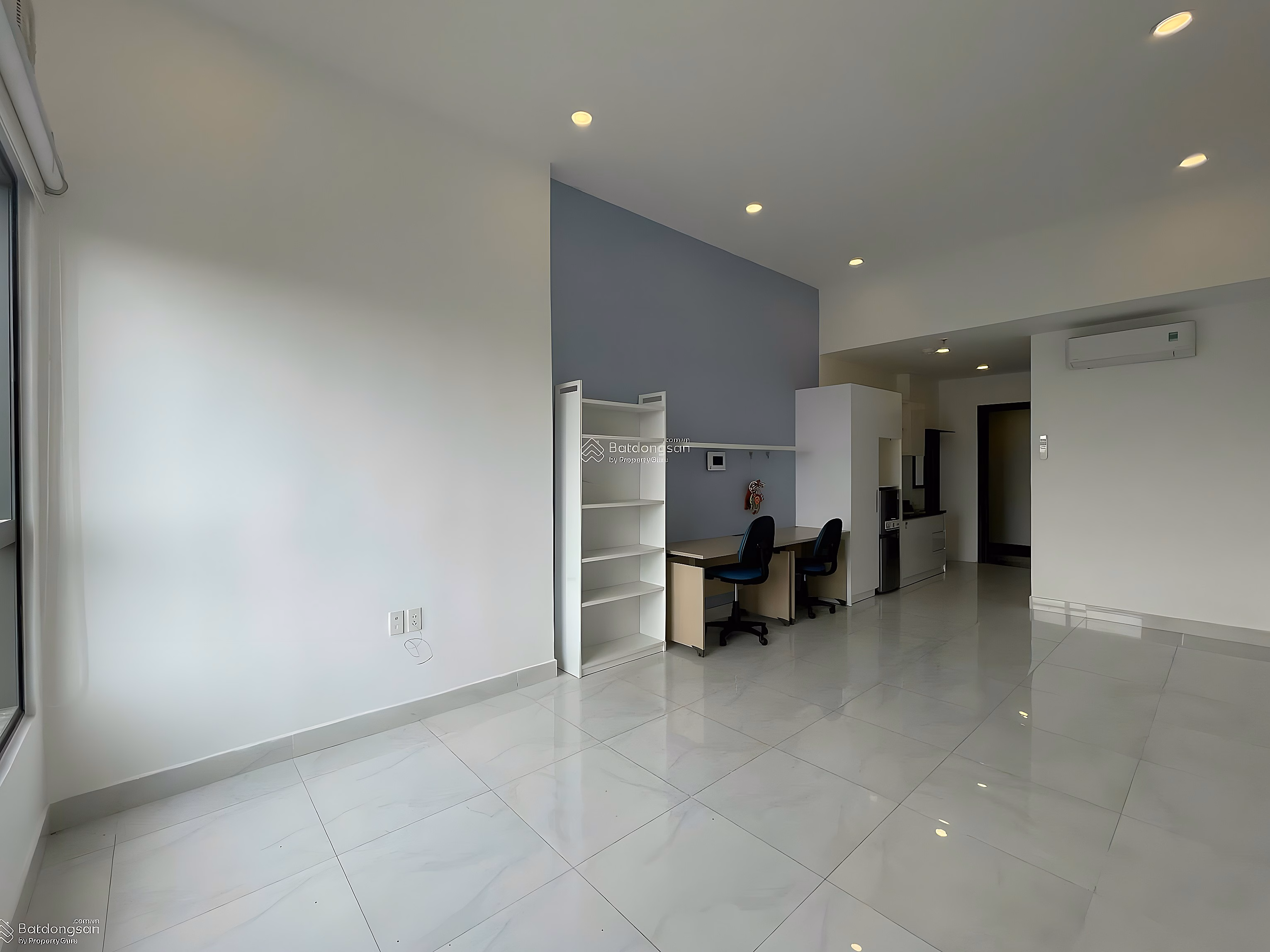 Orchard Garden apartment for rent 10 million 36m2 Novaland airport area basic furniture early entry