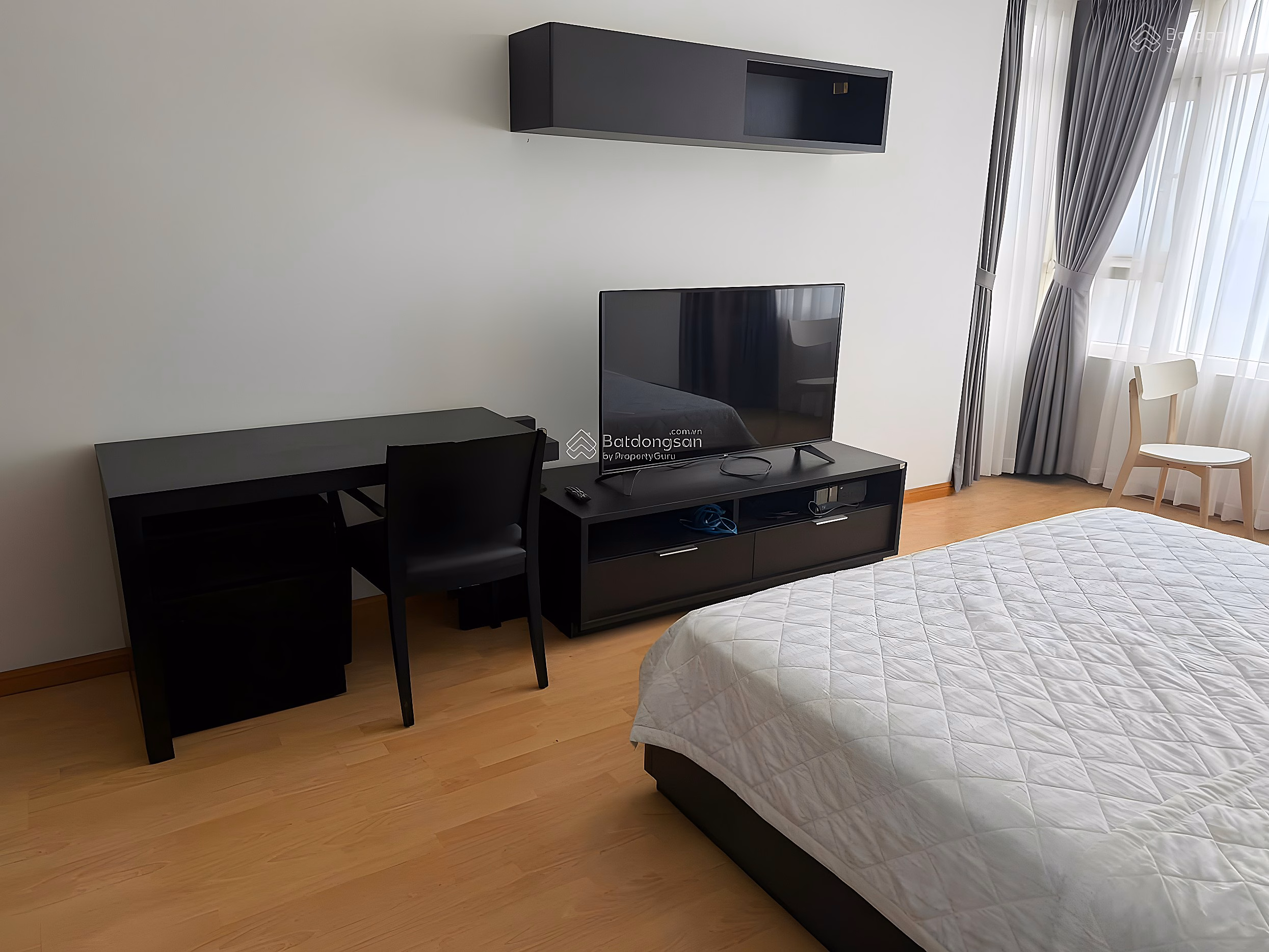 Saigon Pearl apartment for rent, 18.5 million, 89m2, 2 bedrooms, 2 bathrooms, view of district 1, most beautiful in the area