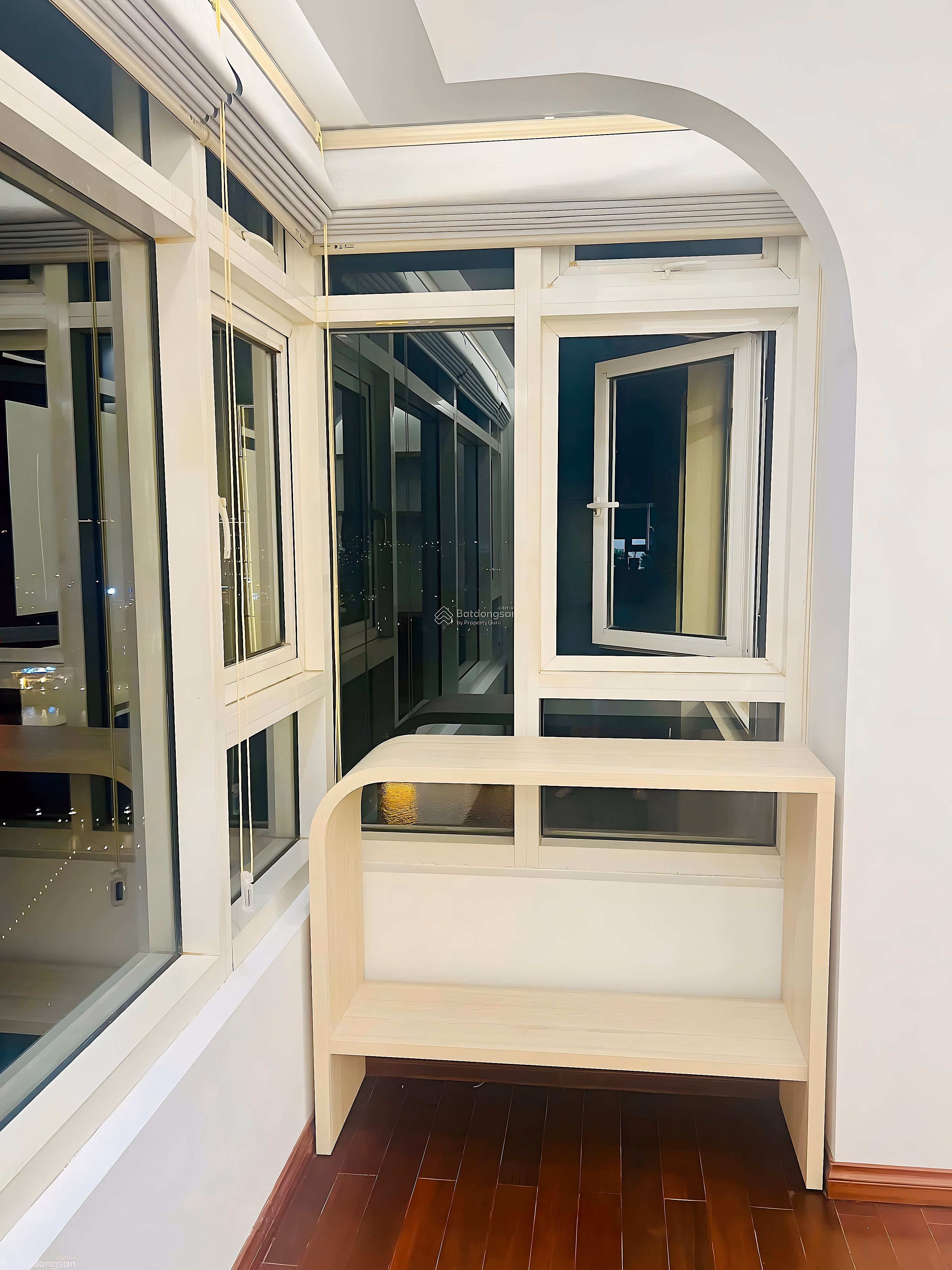 Saigon Pearl apartment for rent, 28 million VND, 135 m2, 3 bedrooms, 2 bathrooms