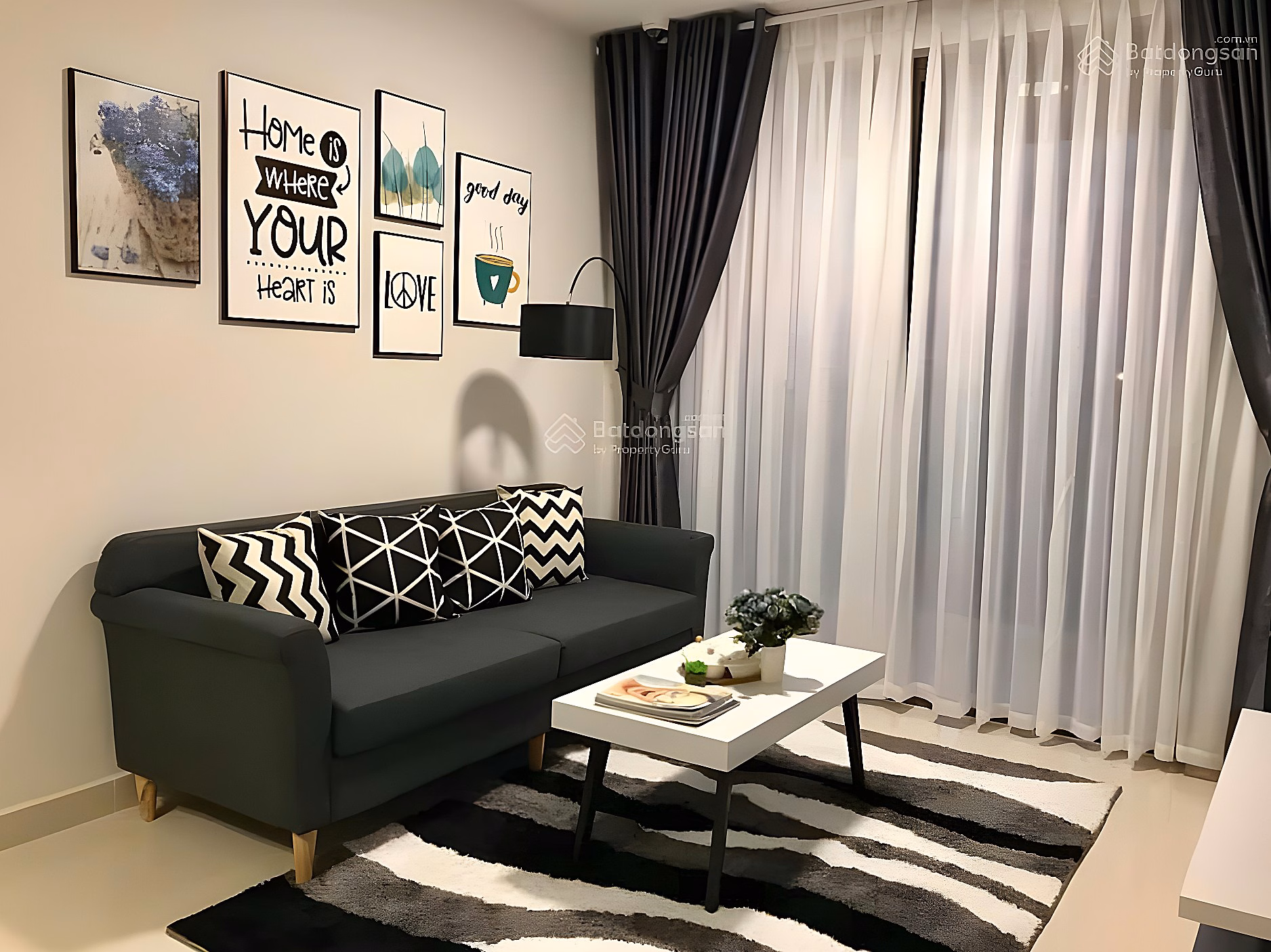 Need to rent luxury apartment urgently near Tan Son Nhat Airport 2 bedrooms 17 million -0367 199 *** Chau