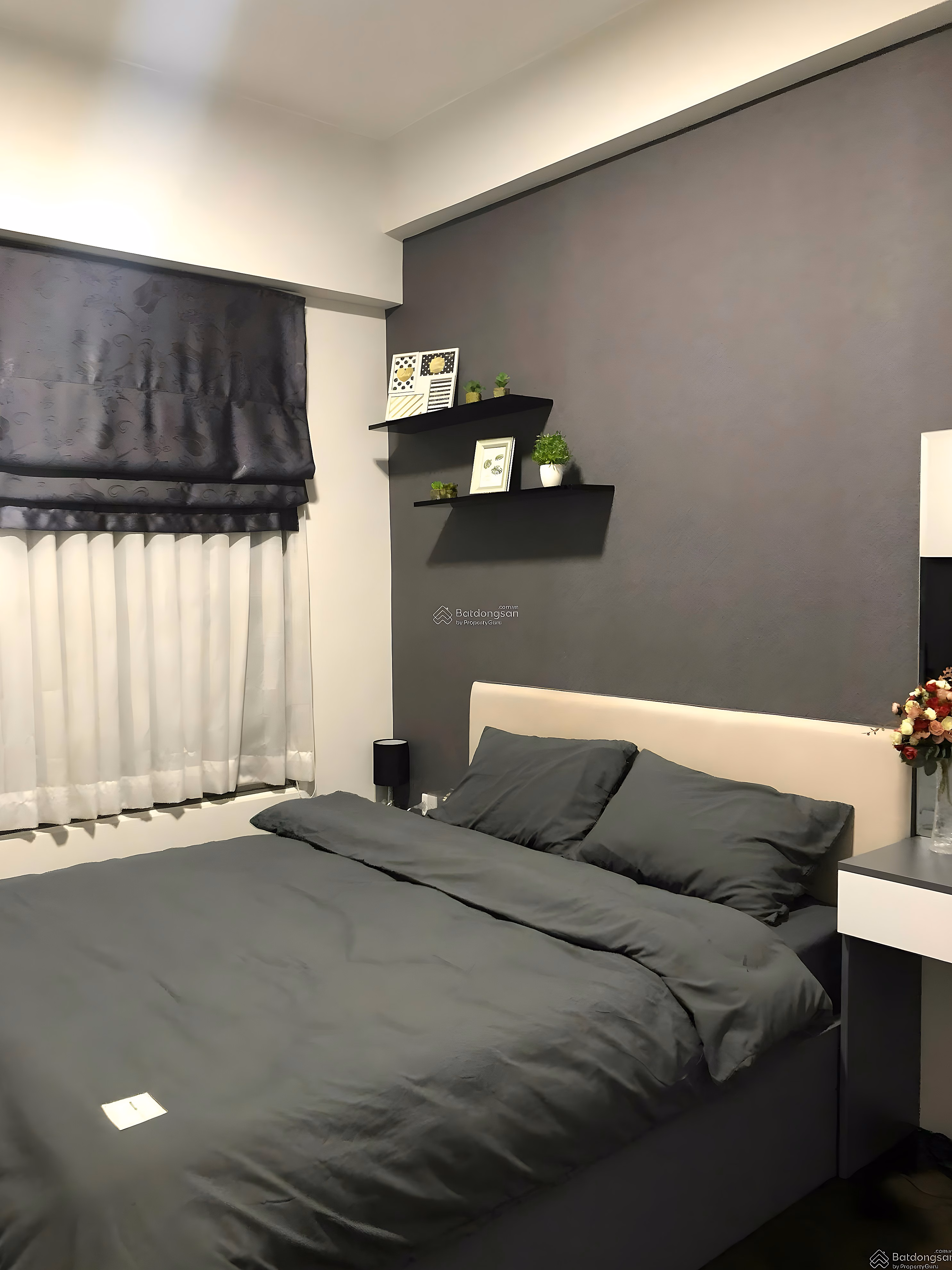Need to rent luxury apartment urgently near Tan Son Nhat Airport 2 bedrooms 17 million -0367 199 *** Chau