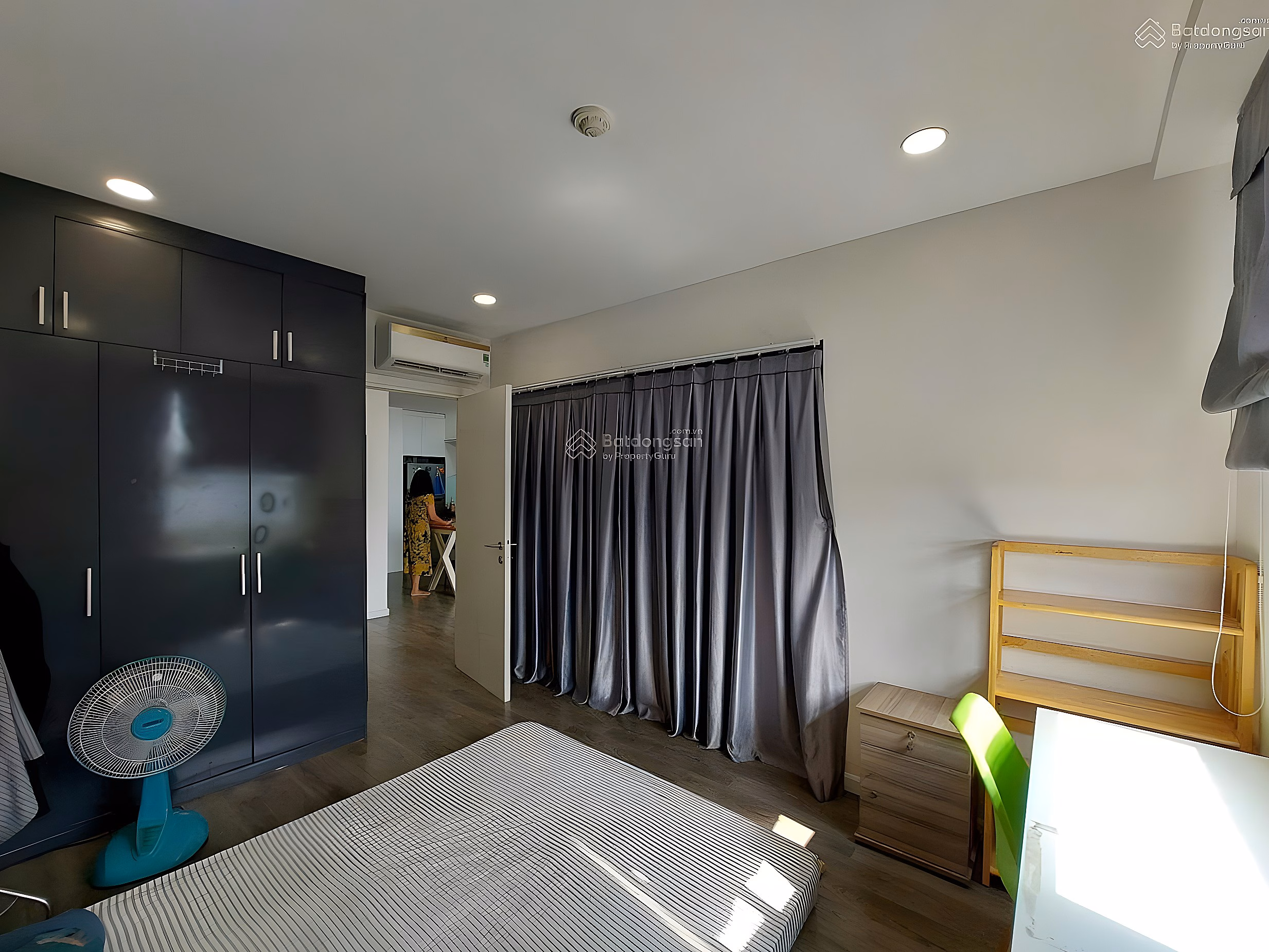 Luxury apartment for rent with 2 bedrooms, 2 bathrooms near Gia Dinh park, price 17 million - 0367 199 ***