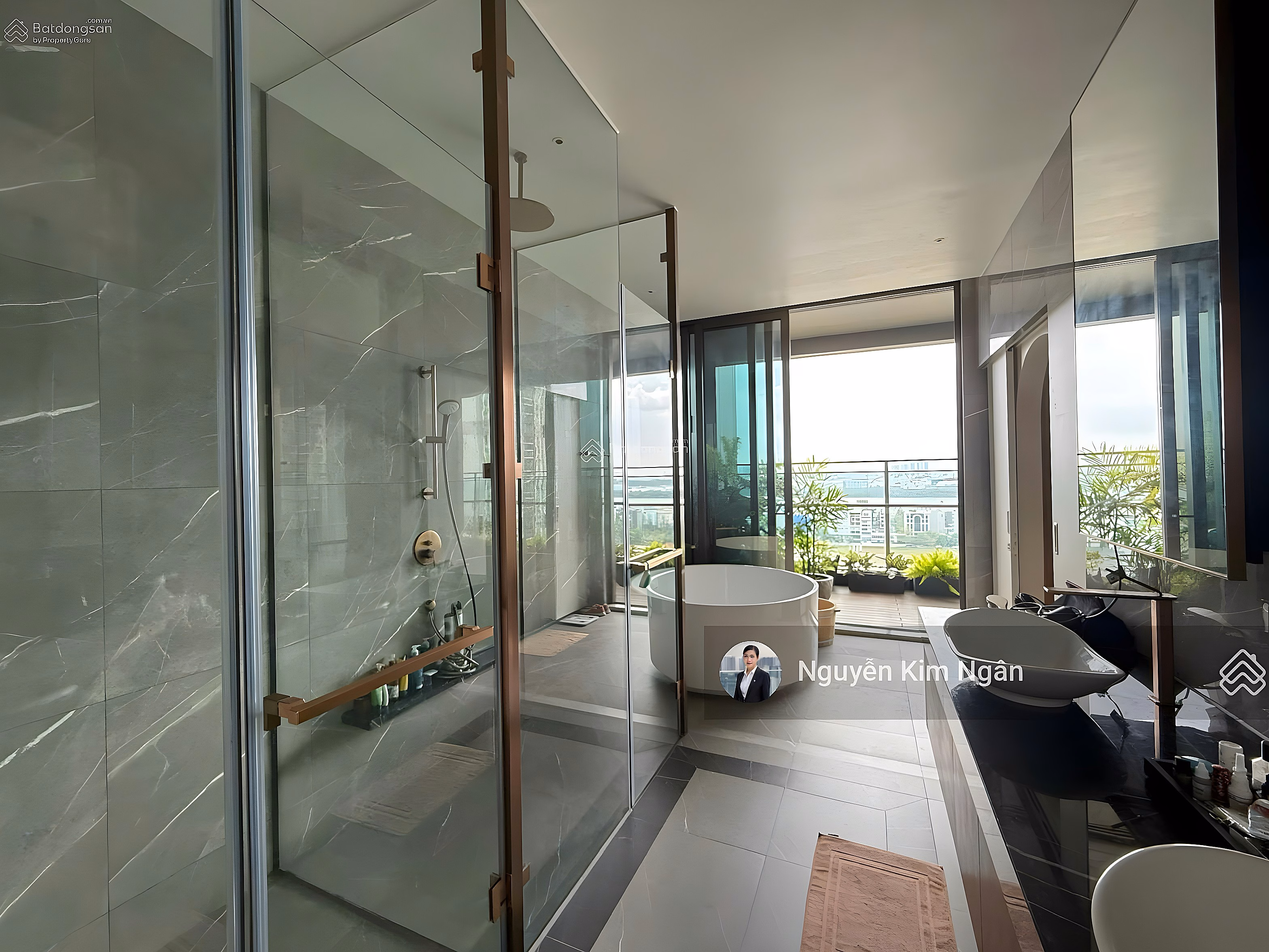 DEFINE apartment for rent 4 bedrooms + 1 bedroom mad - 6 bathrooms - 325m2, 158 million/month