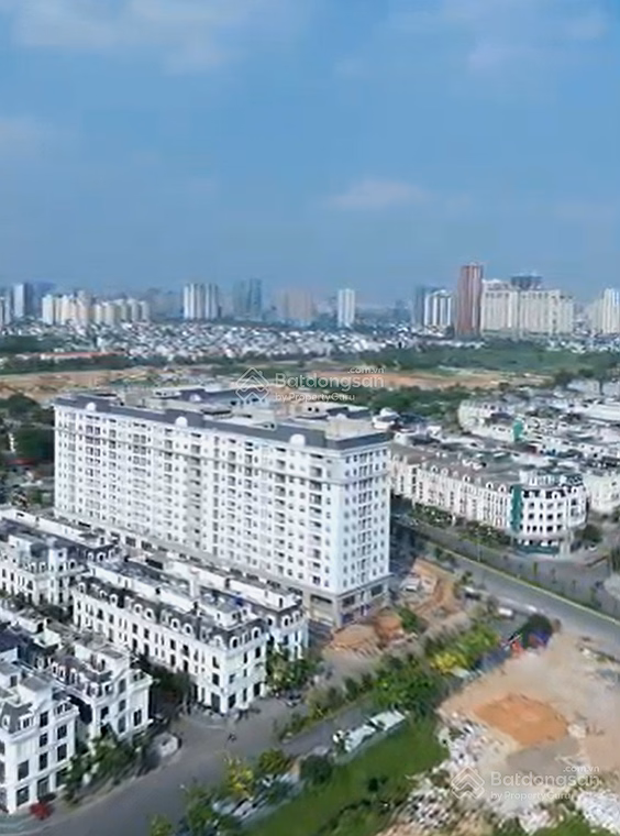 Selling 2 bedroom - 2 bathroom apartment on axis 09 of Hausman Premium Residences - Dai Mo apartment for 9X million/m2